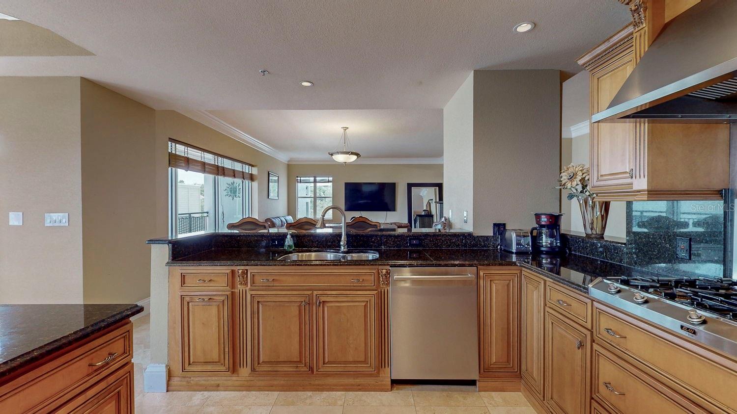 600 GARRISON COVE LN #2B, TAMPA, FL, 33602