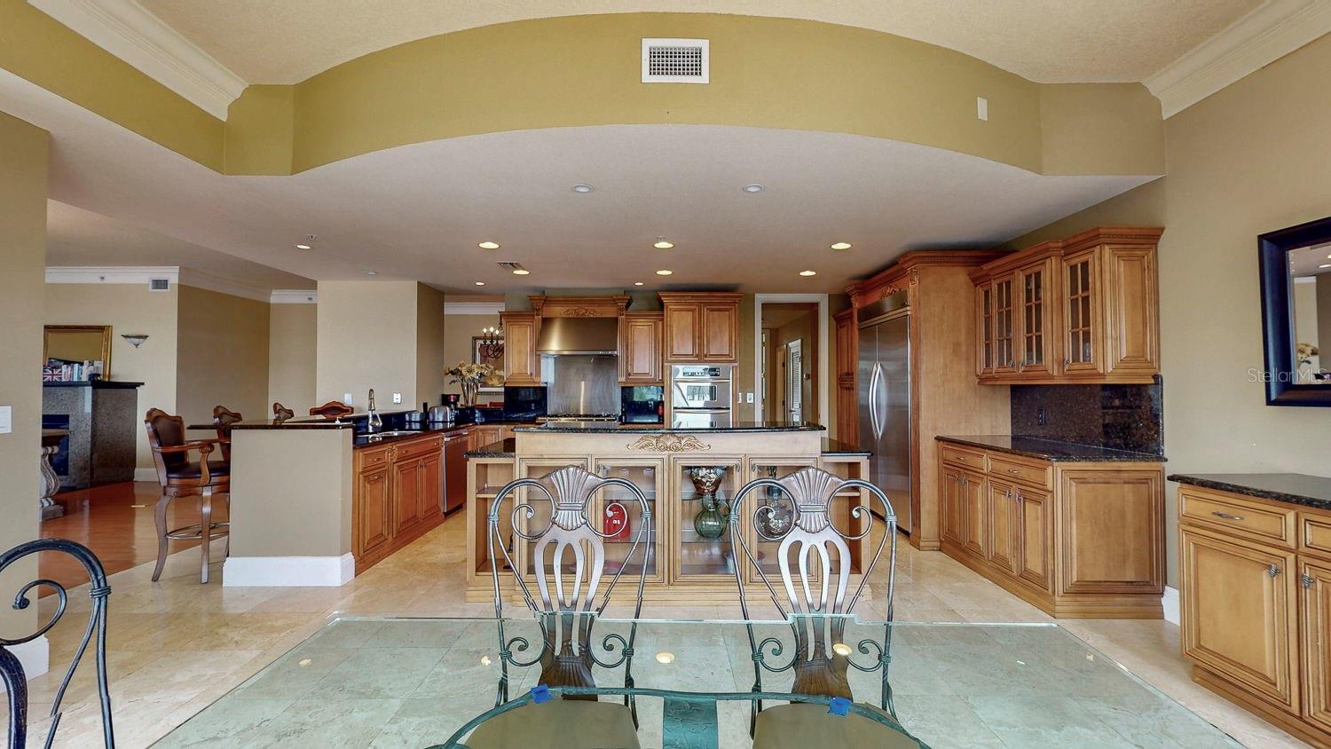 600 GARRISON COVE LN #2B, TAMPA, FL, 33602