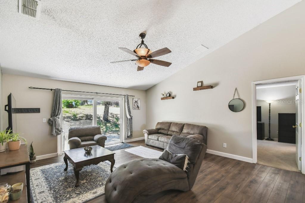 1337 OAK VALLEY BLVD, MINNEOLA, FL, 34715