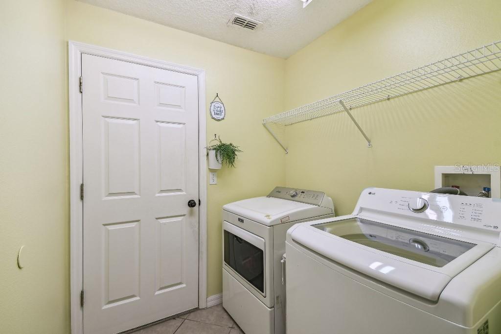 1337 OAK VALLEY BLVD, MINNEOLA, FL, 34715