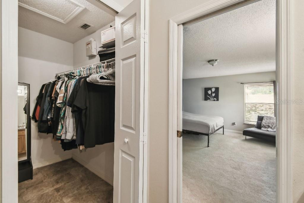1337 OAK VALLEY BLVD, MINNEOLA, FL, 34715
