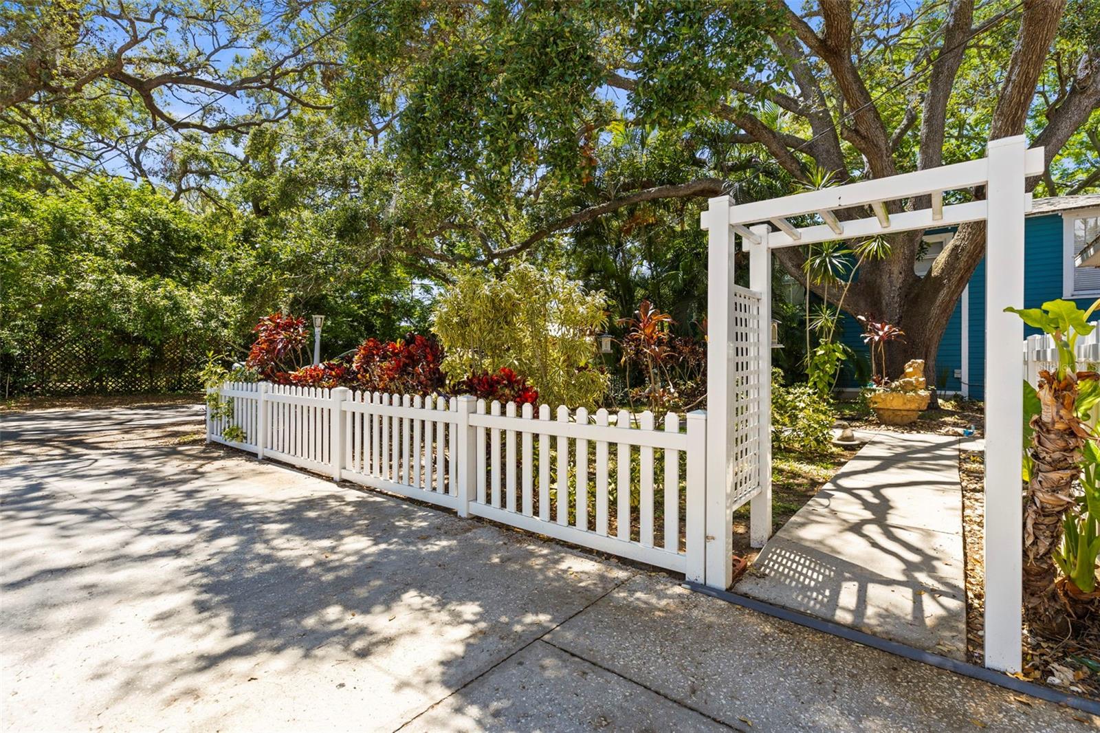 522 JAMES ST, DUNEDIN, FL, 34698