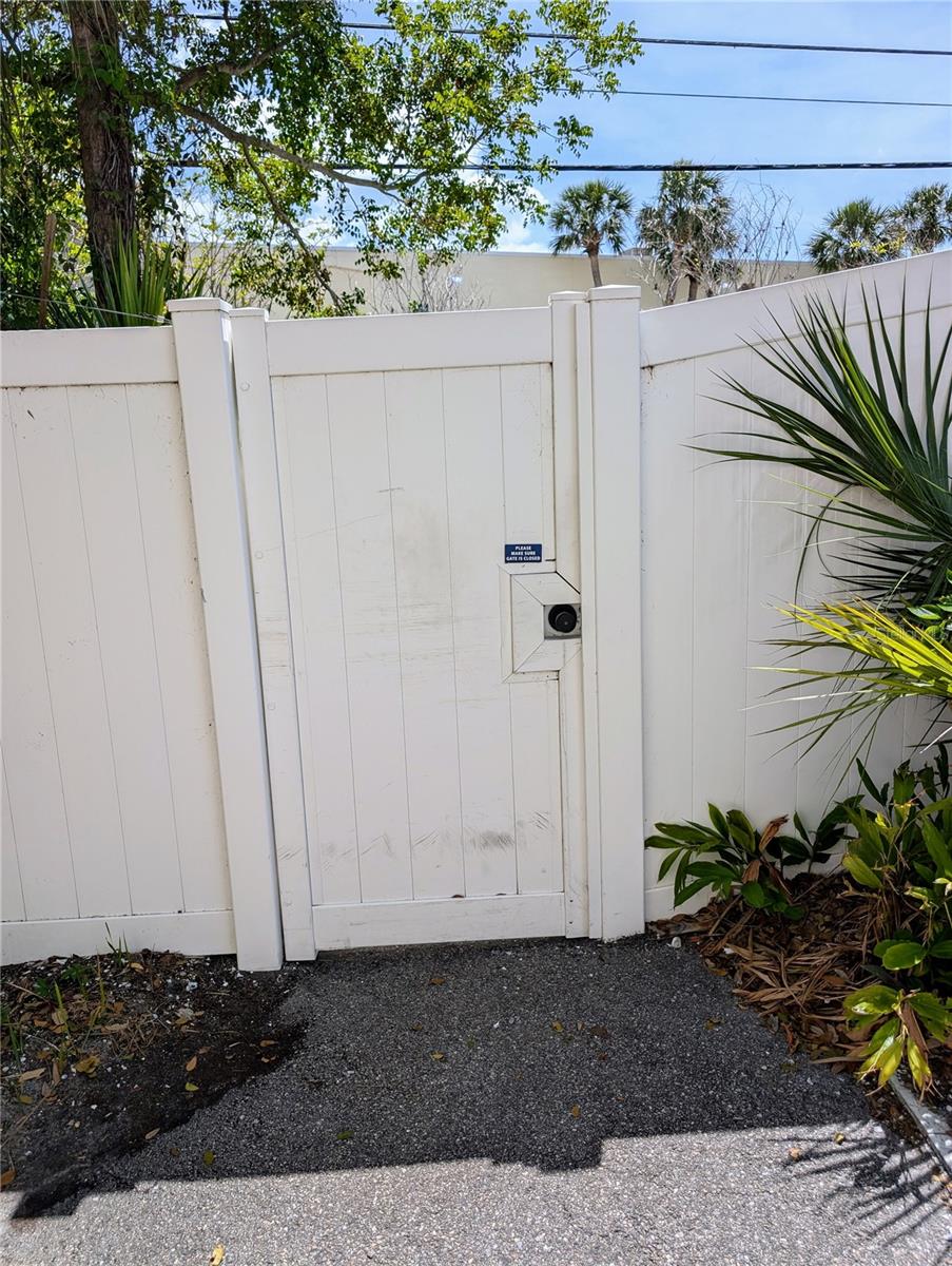 2280 STICKNEY POINT RD #420, SARASOTA, FL, 34231