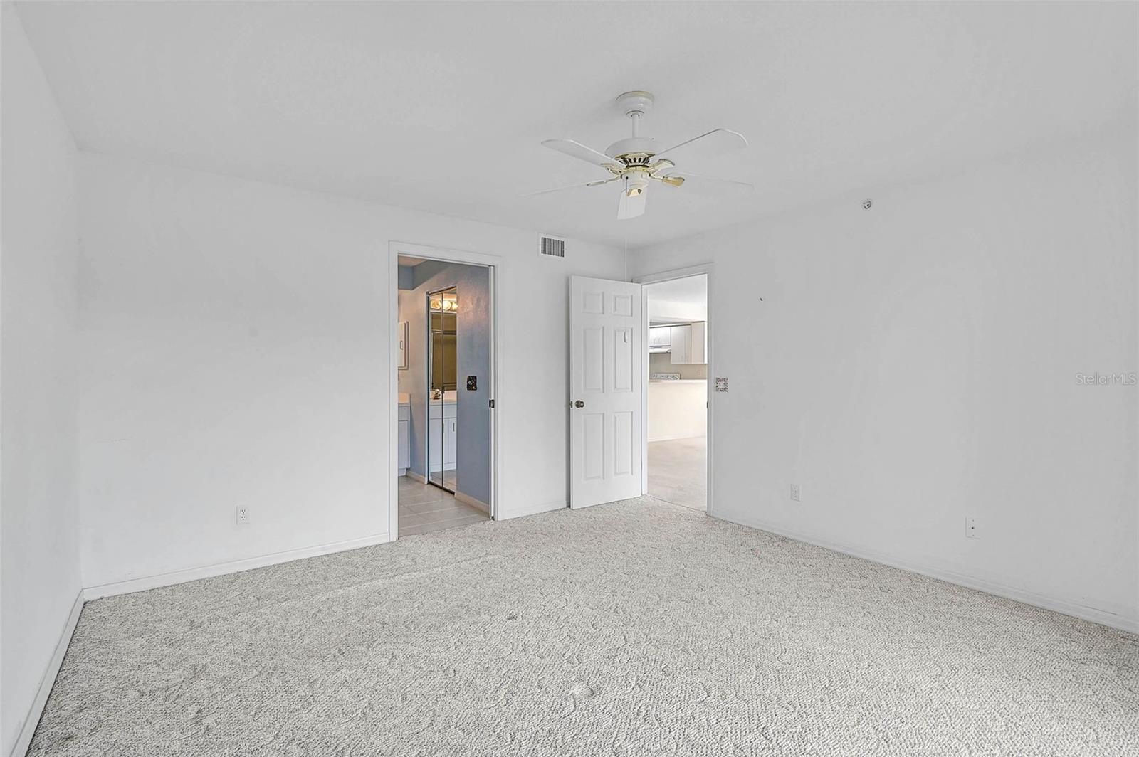 208 SILVER LAKE DR #101, VENICE, FL, 34292