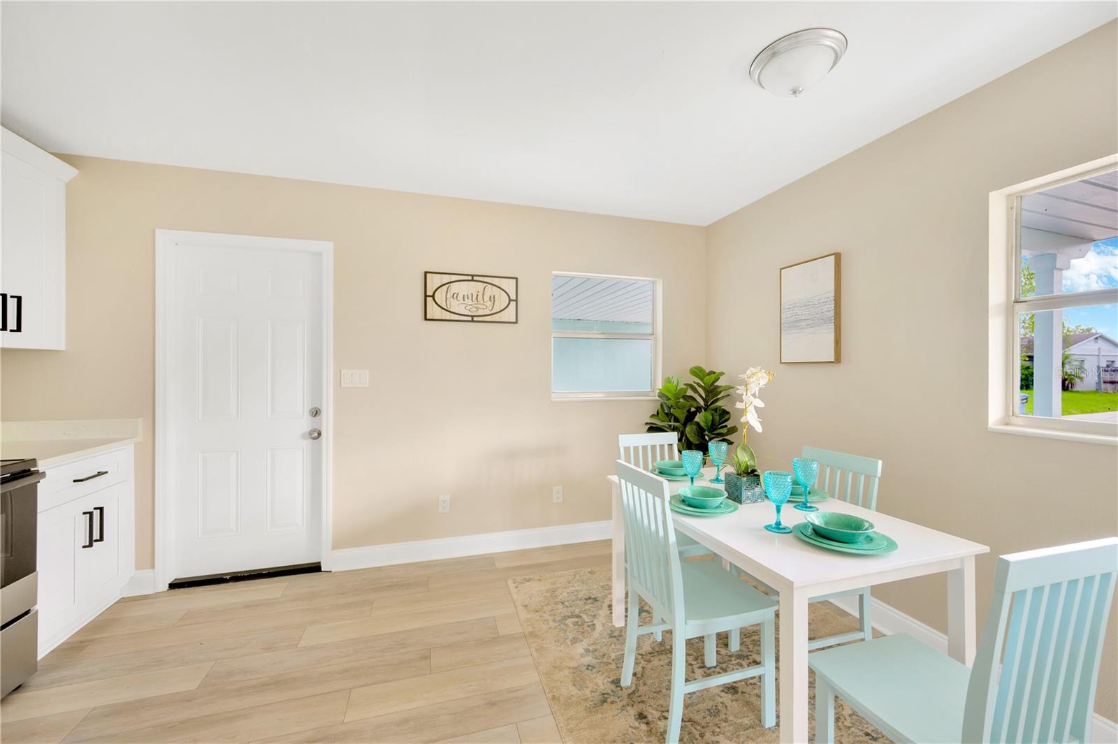 6027 FLORA TER, APOLLO BEACH, FL, 33572