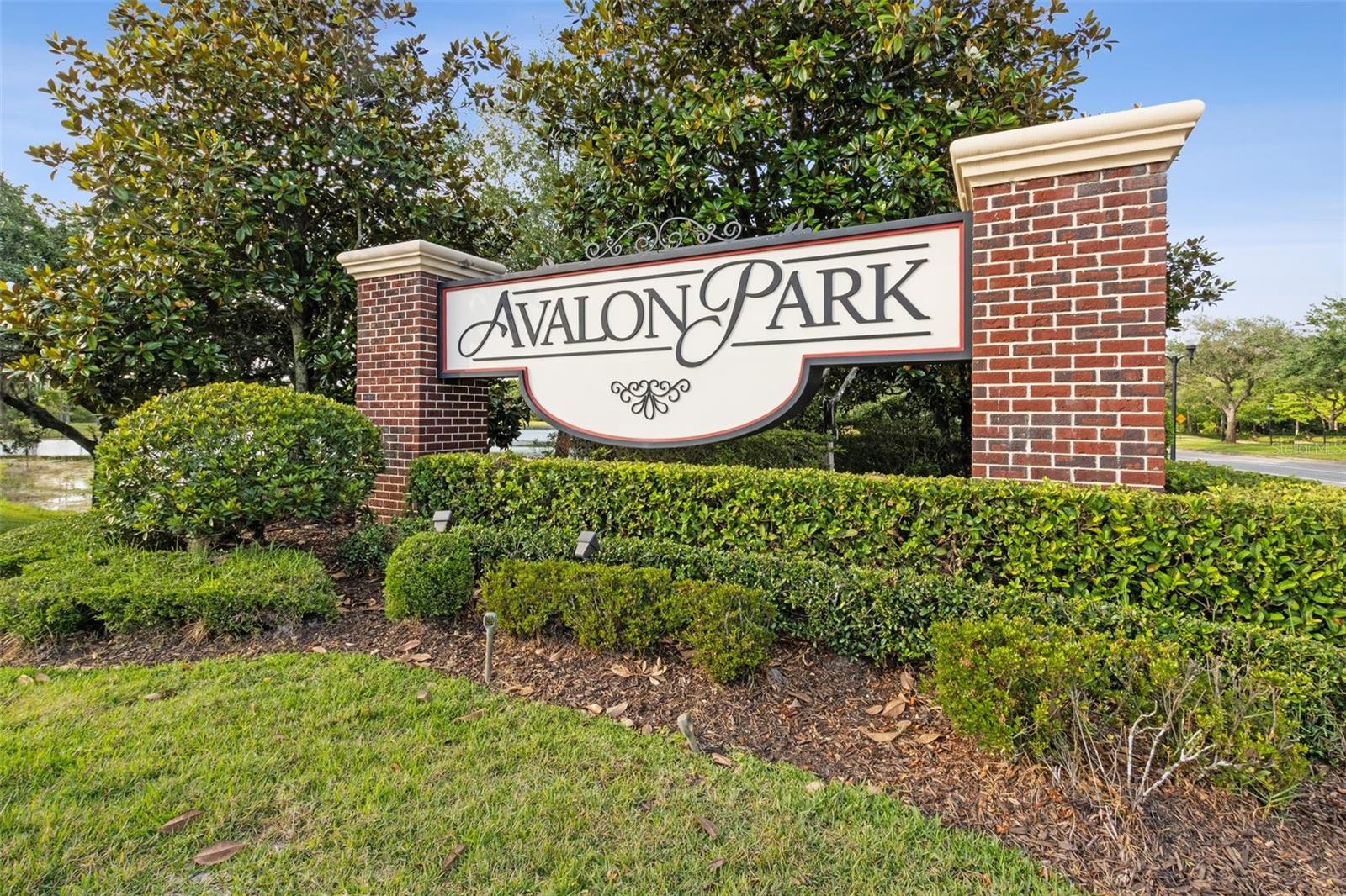1825 SAFFRON PLUM LN, ORLANDO, FL, 32828