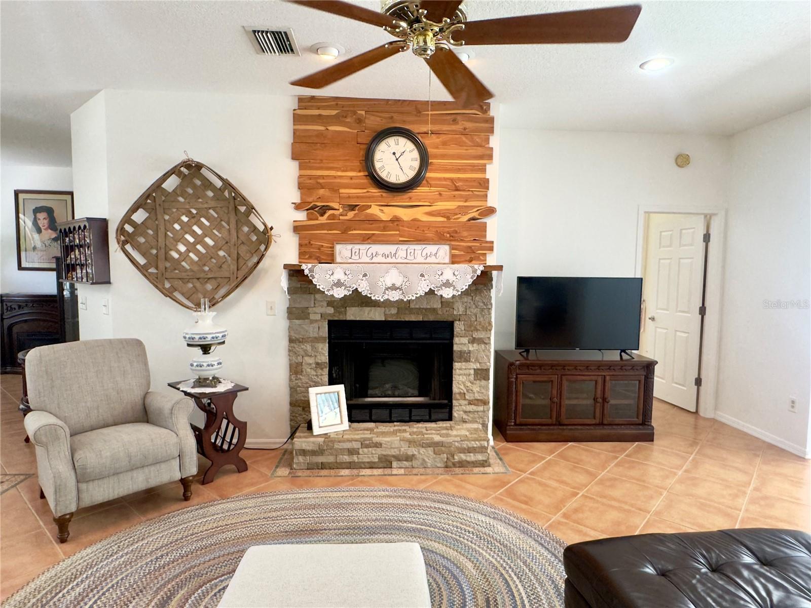 5221 SWALLOW DR, LAND O LAKES, FL, 34639