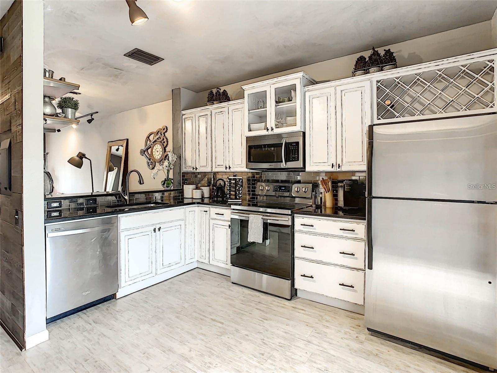 6007 BAYSIDE KEY DR, TAMPA, FL, 33615