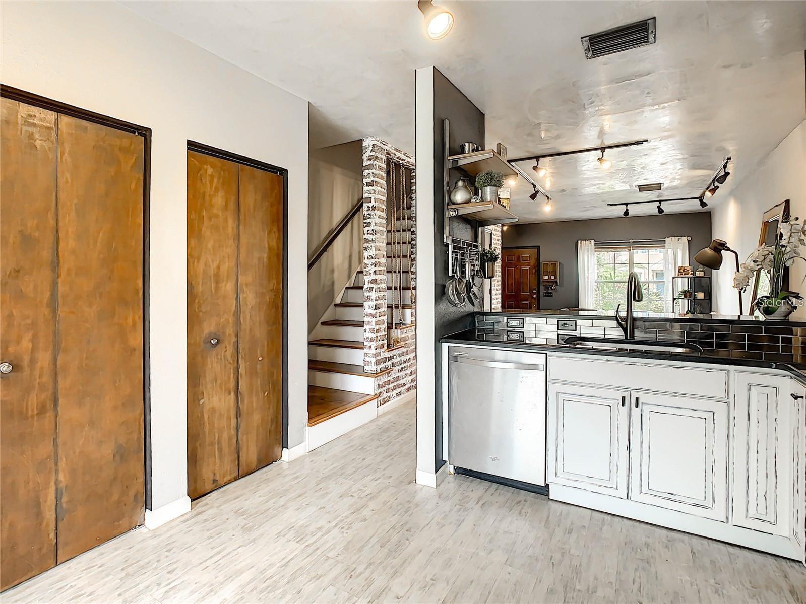 6007 BAYSIDE KEY DR, TAMPA, FL, 33615