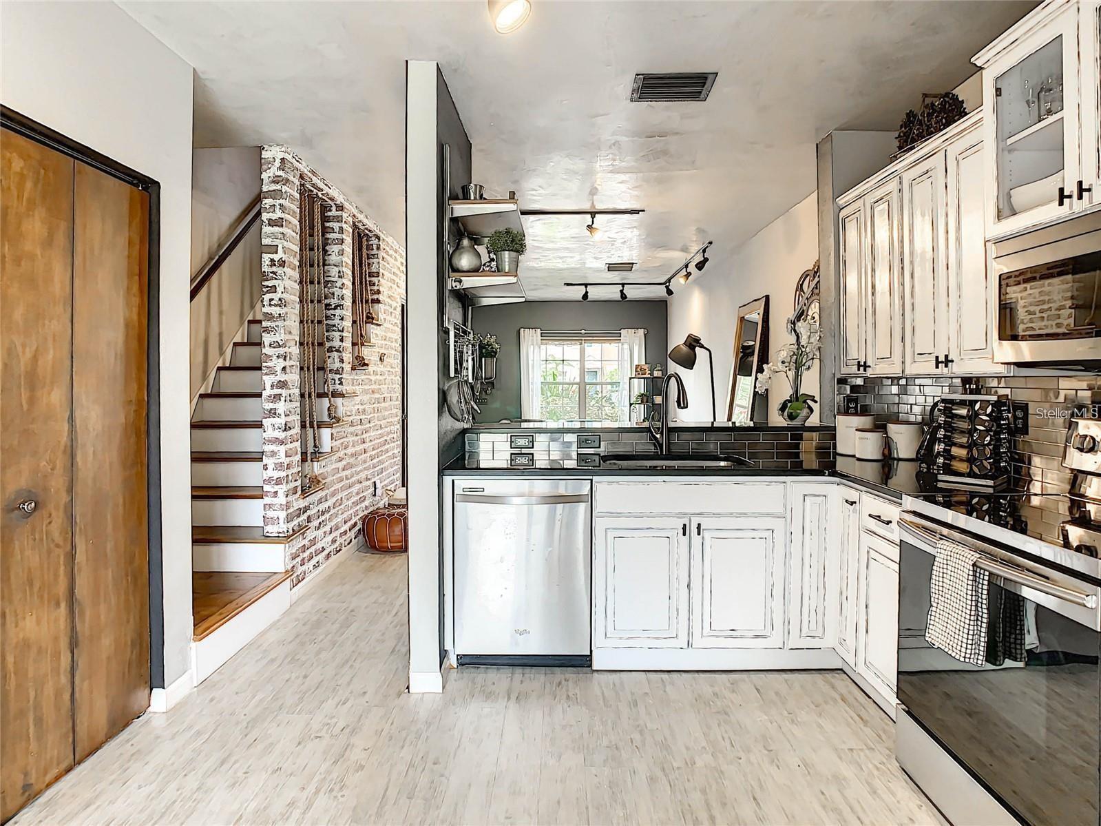 6007 BAYSIDE KEY DR, TAMPA, FL, 33615