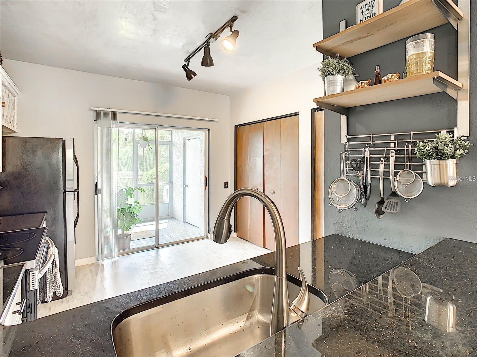 6007 BAYSIDE KEY DR, TAMPA, FL, 33615