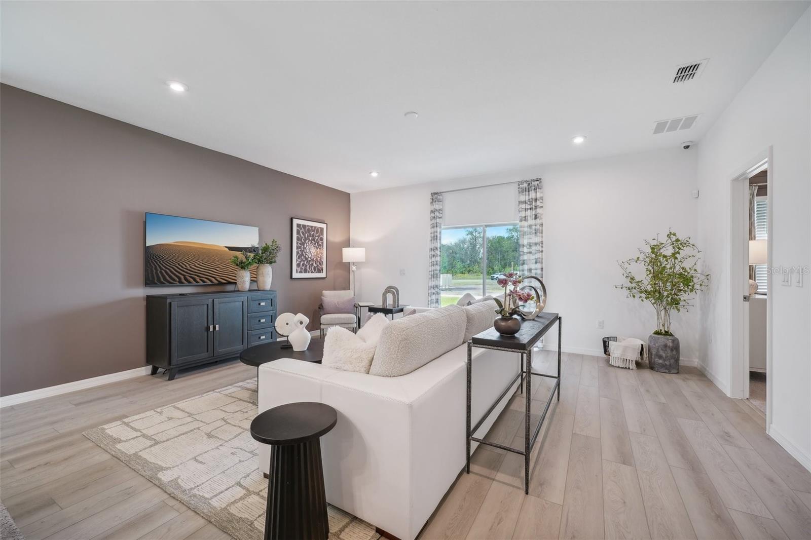 397 SHOREVIEW SANDS AVE, MASCOTTE, FL, 34753