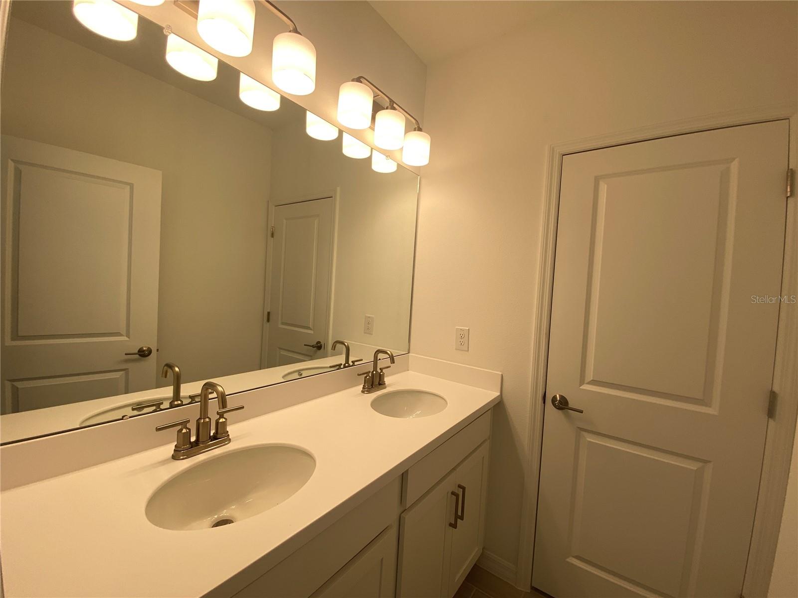 33857 LANDSMAN LOOP, WESLEY CHAPEL, FL, 33543