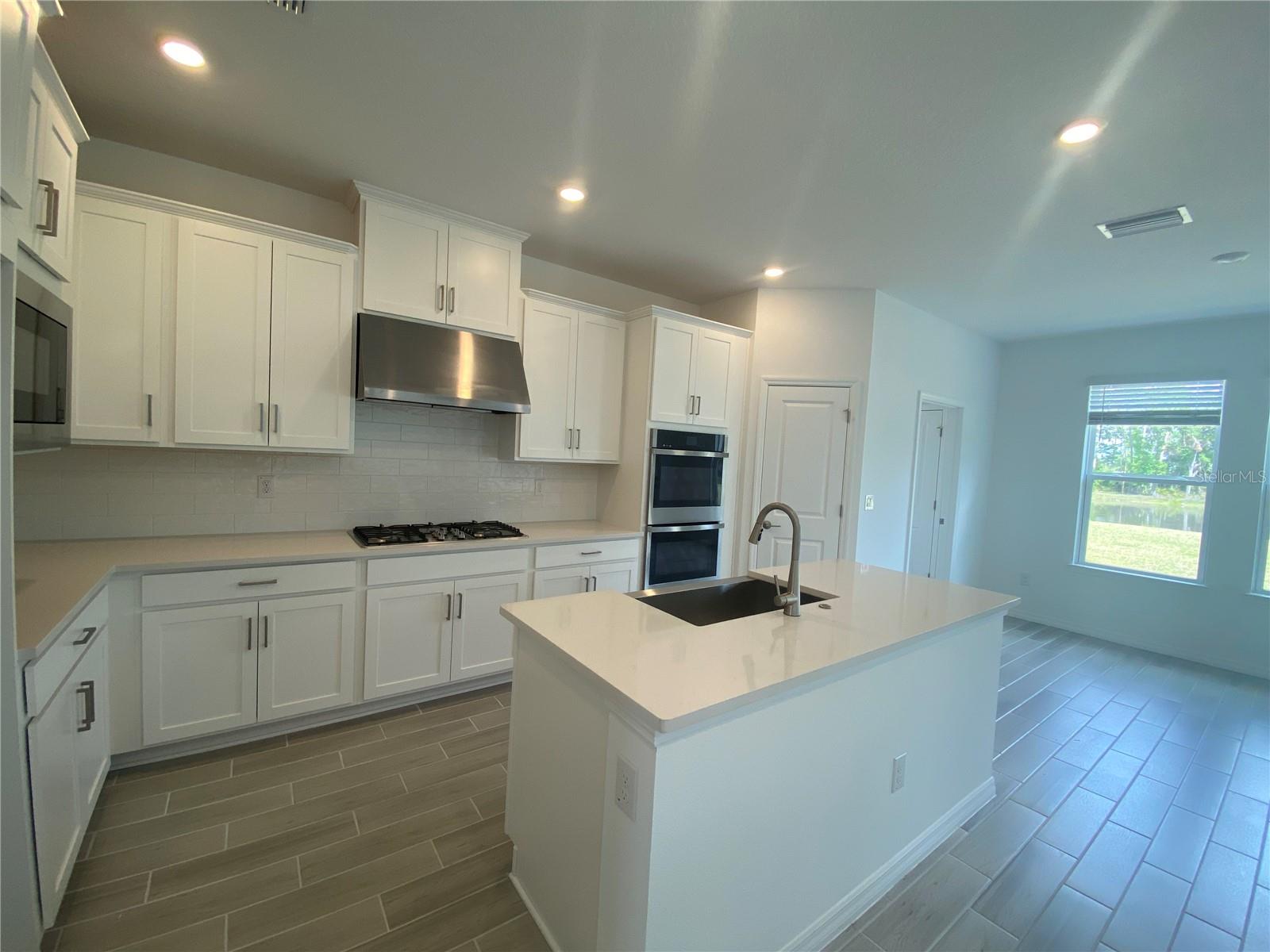33857 LANDSMAN LOOP, WESLEY CHAPEL, FL, 33543