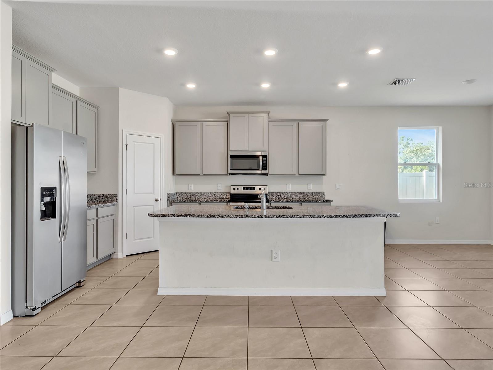 16721 GLACIER BAY LOOP, WIMAUMA, FL, 33598