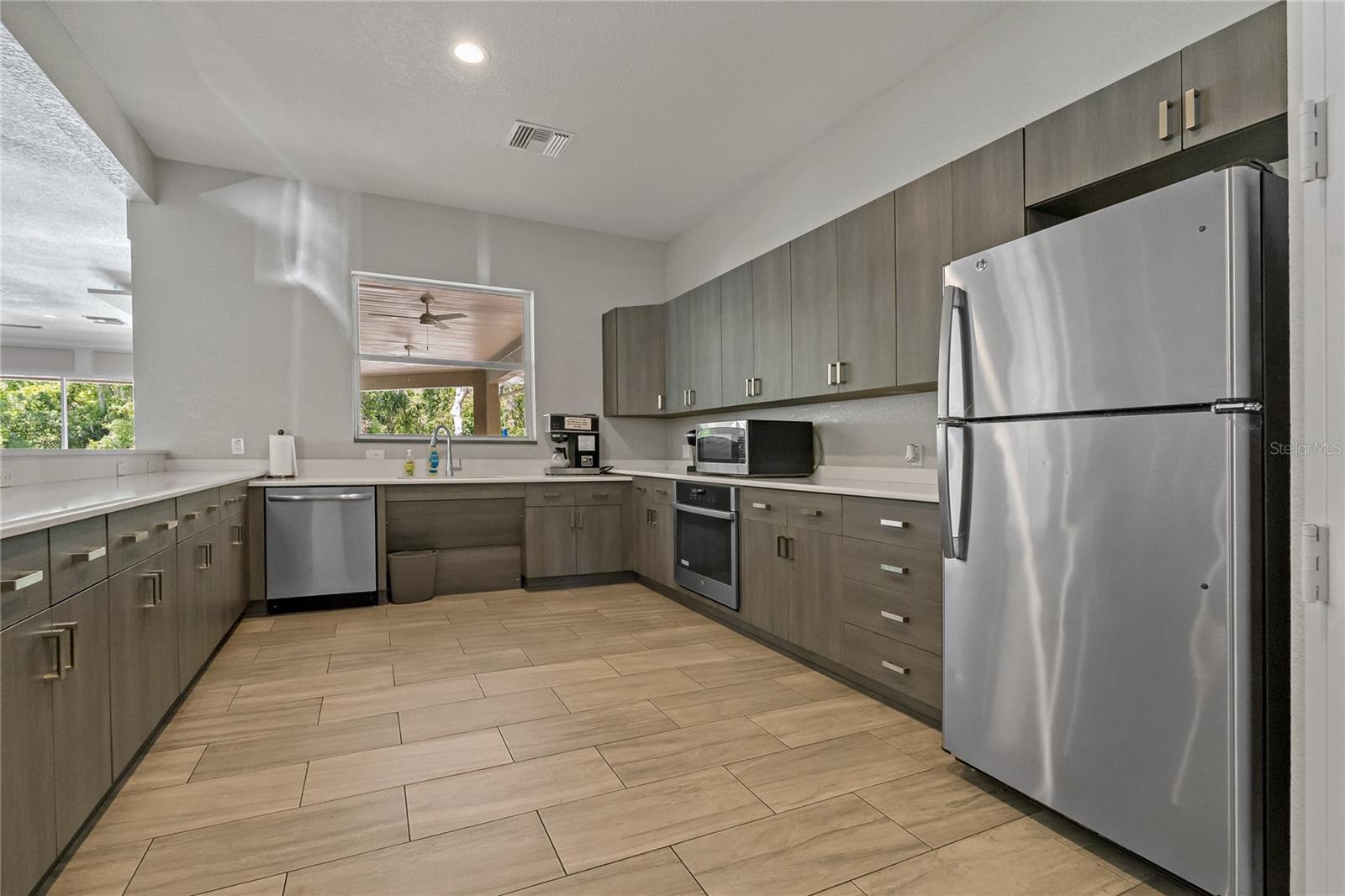 34738 DOUBLE EAGLE CT, ZEPHYRHILLS, FL, 33541