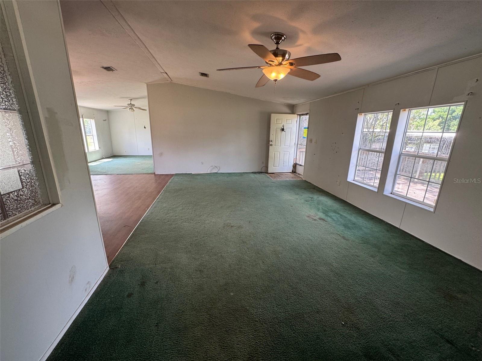 14915 DOUGLAS ST, DADE CITY, FL, 33525