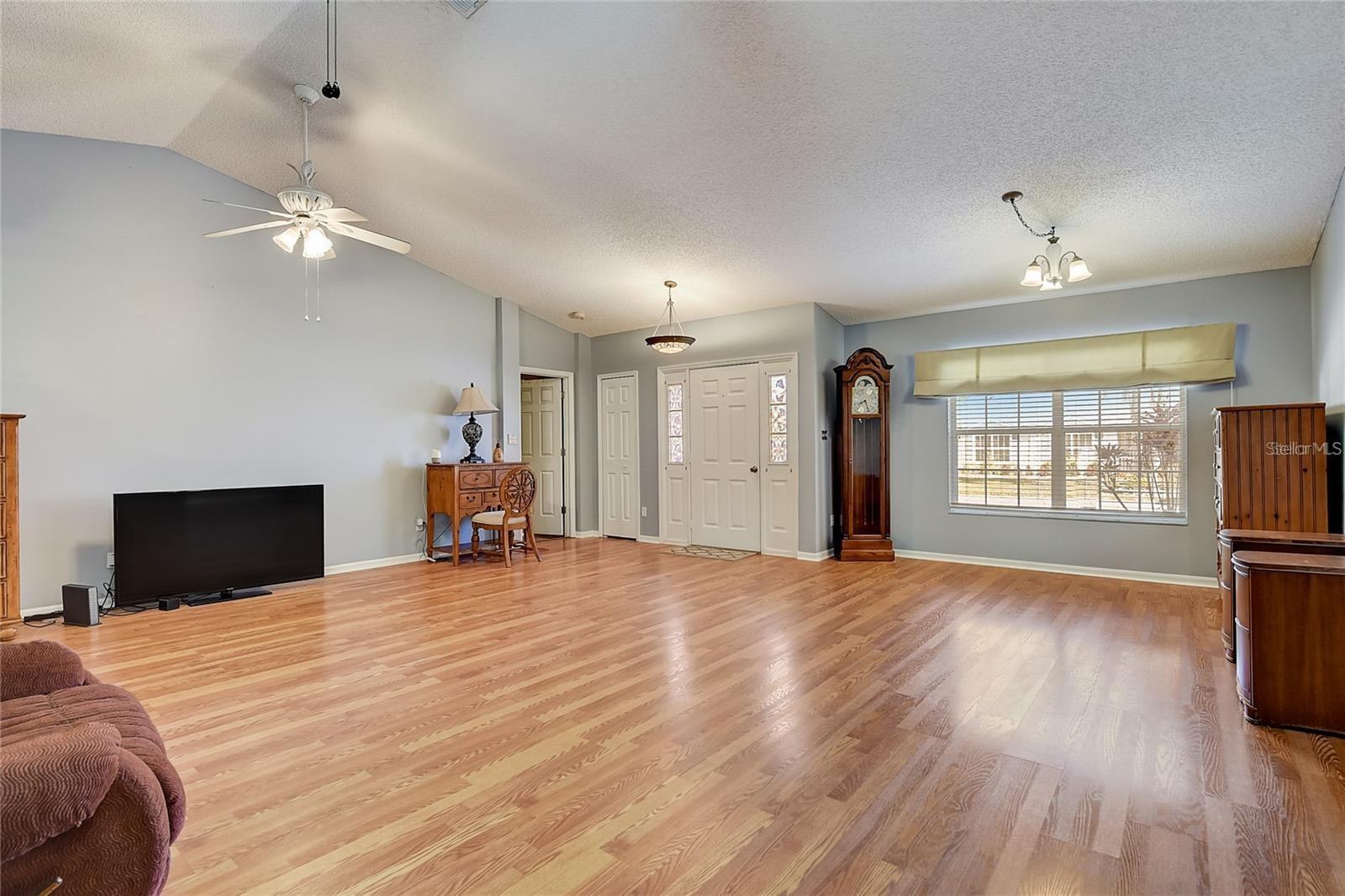 25273 LOST OAK CIR, LEESBURG, FL, 34748