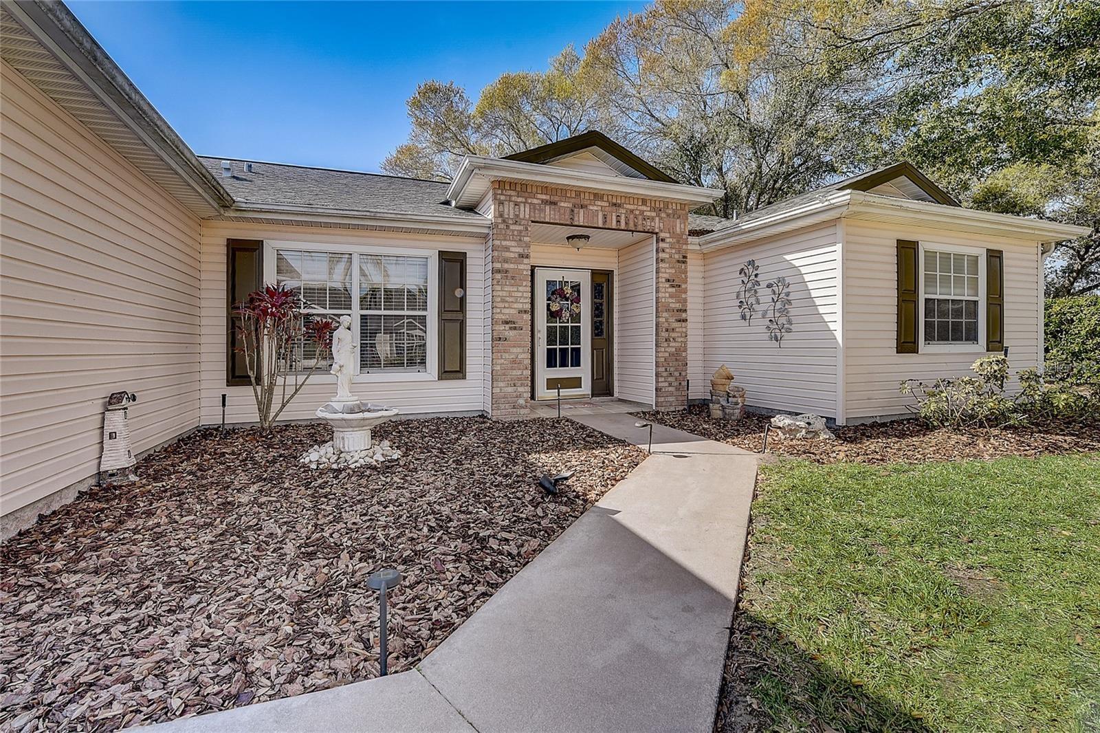 25273 LOST OAK CIR, LEESBURG, FL, 34748