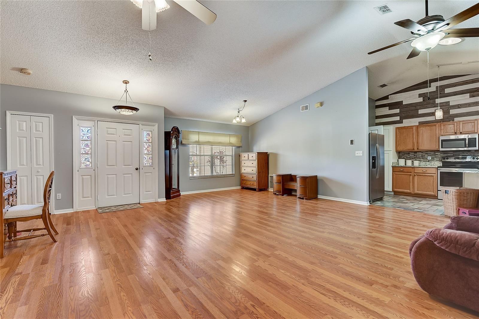 25273 LOST OAK CIR, LEESBURG, FL, 34748
