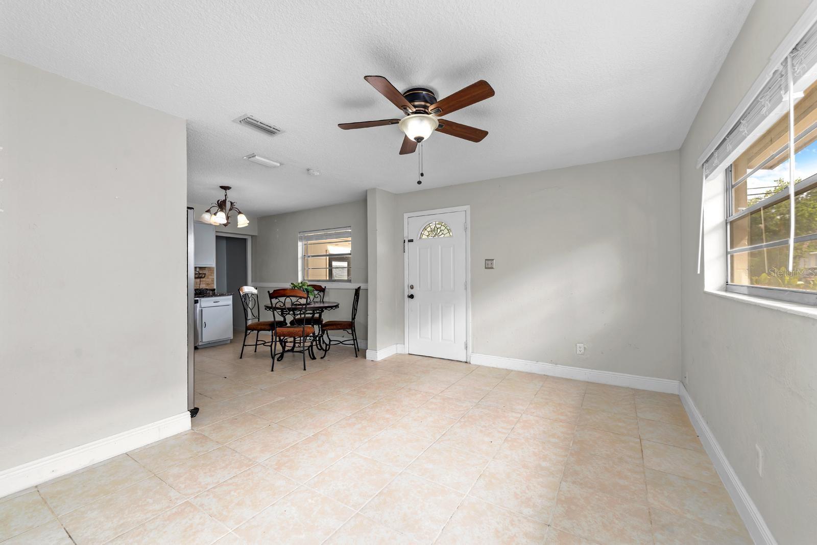 1507 E BOUGAINVILLEA AVE, TAMPA, FL, 33612