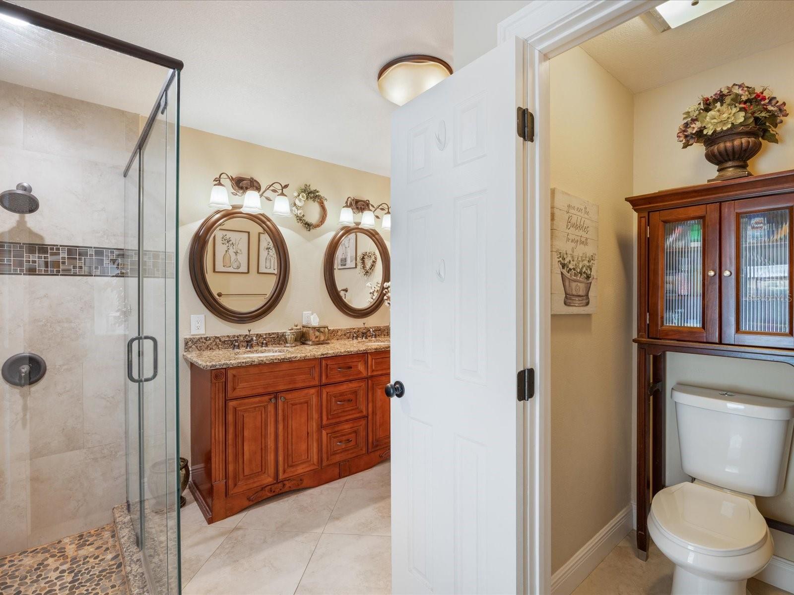 8305 PALMA VISTA LN, TAMPA, FL, 33614