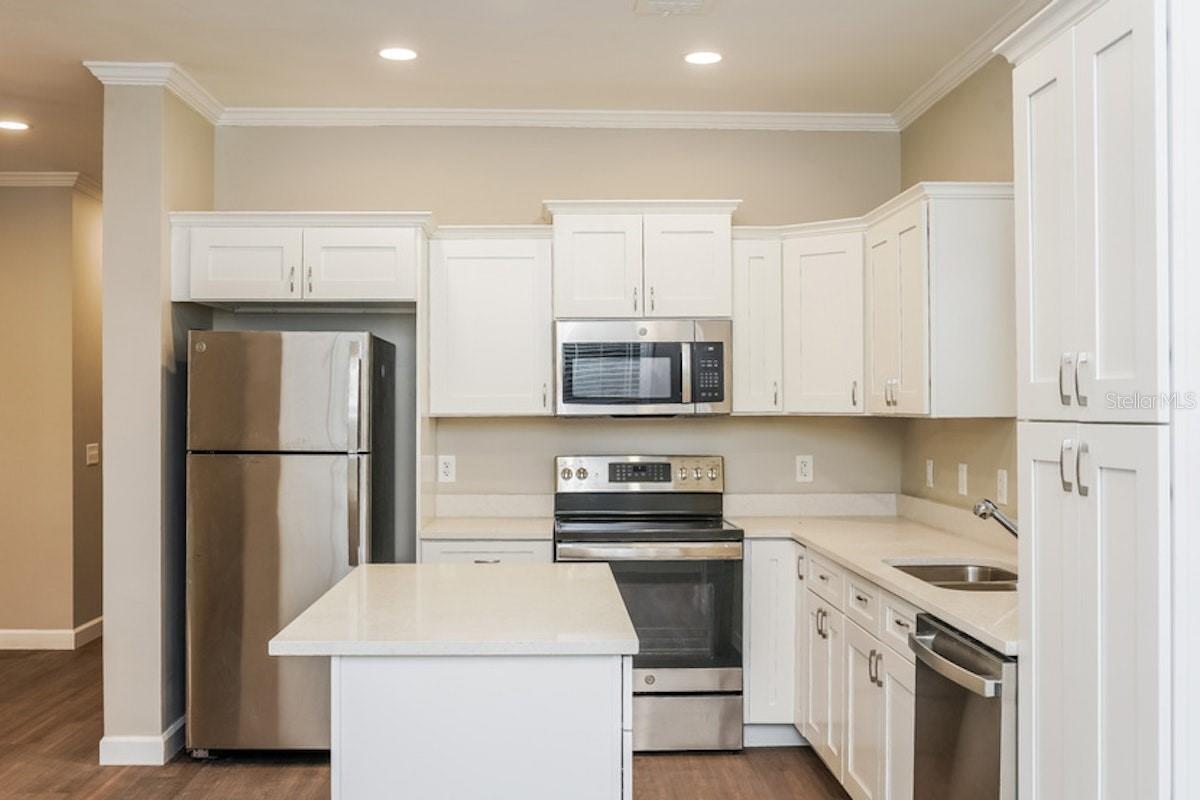 2720 13TH ST S, ST PETERSBURG, FL, 33712