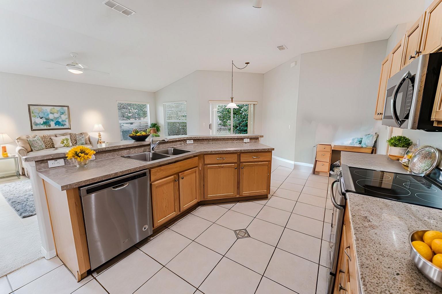 2025 CLAREMONT DR, DELTONA, FL, 32725