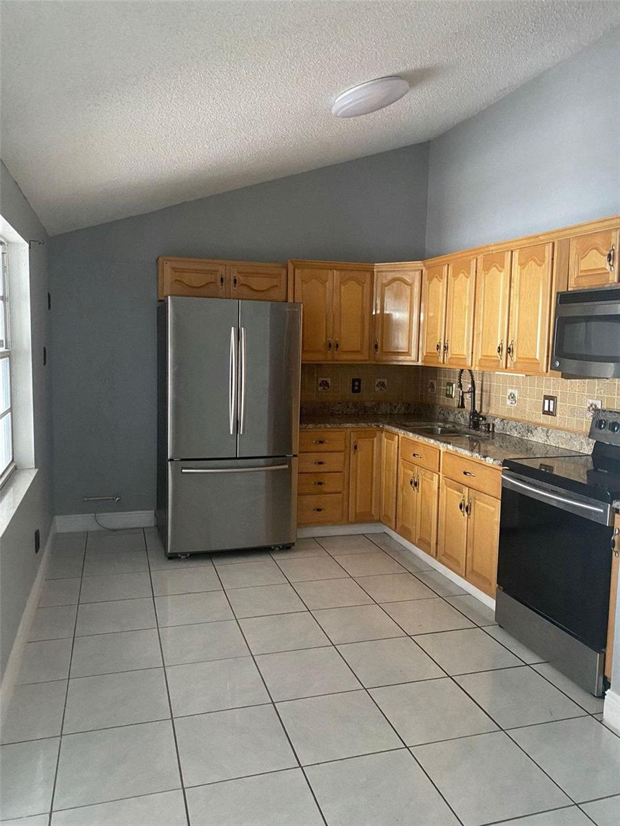 10106 WHEATLEY HILLS CT, TAMPA, FL, 33615