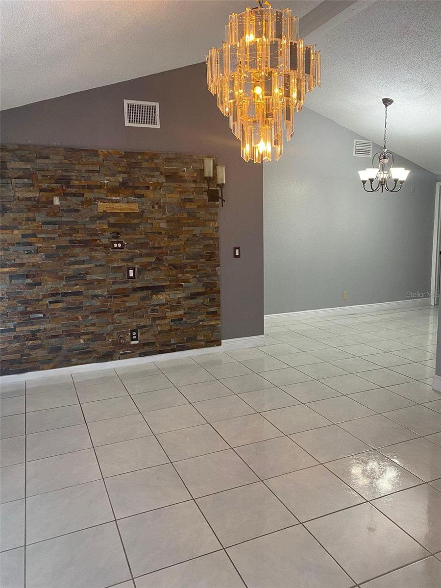 10106 WHEATLEY HILLS CT, TAMPA, FL, 33615
