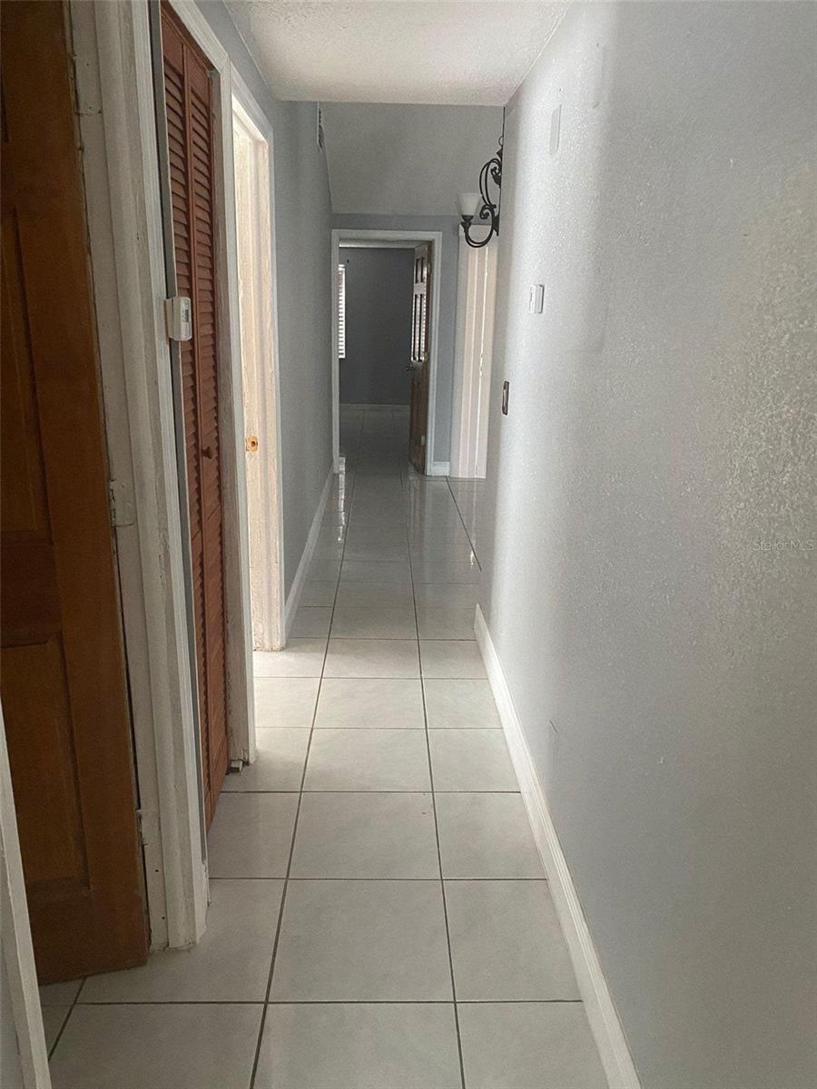10106 WHEATLEY HILLS CT, TAMPA, FL, 33615