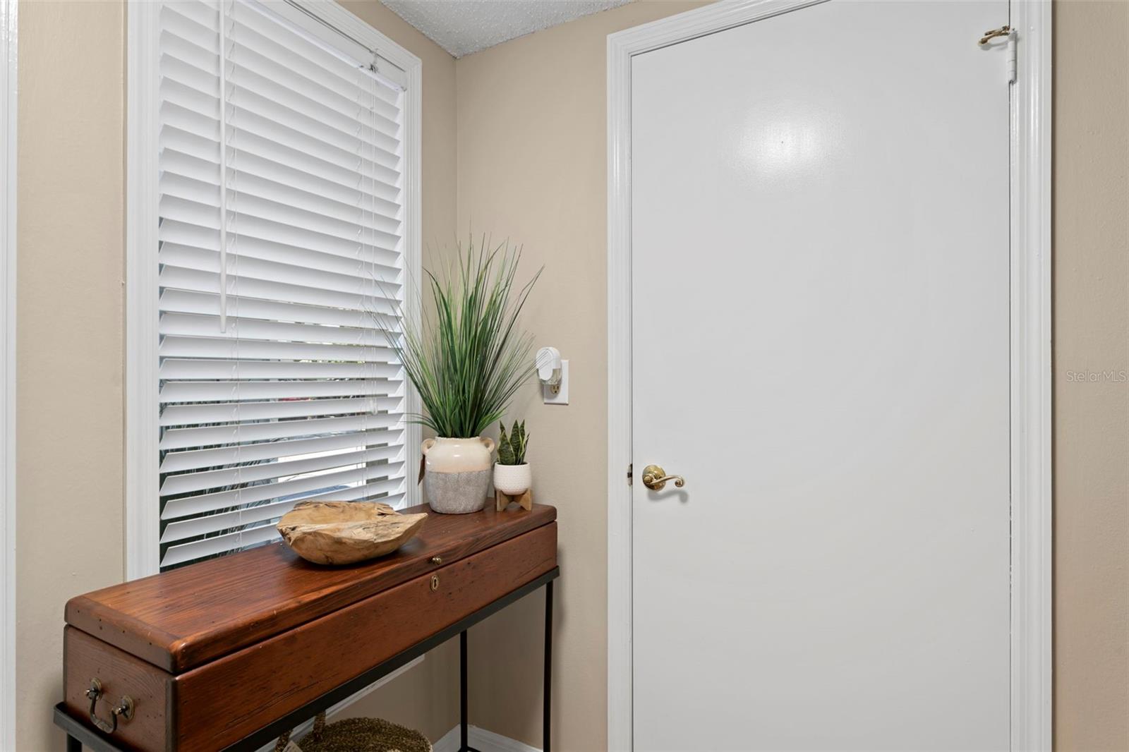 4863 W FLAMINGO RD RD #2, TAMPA, FL, 33611