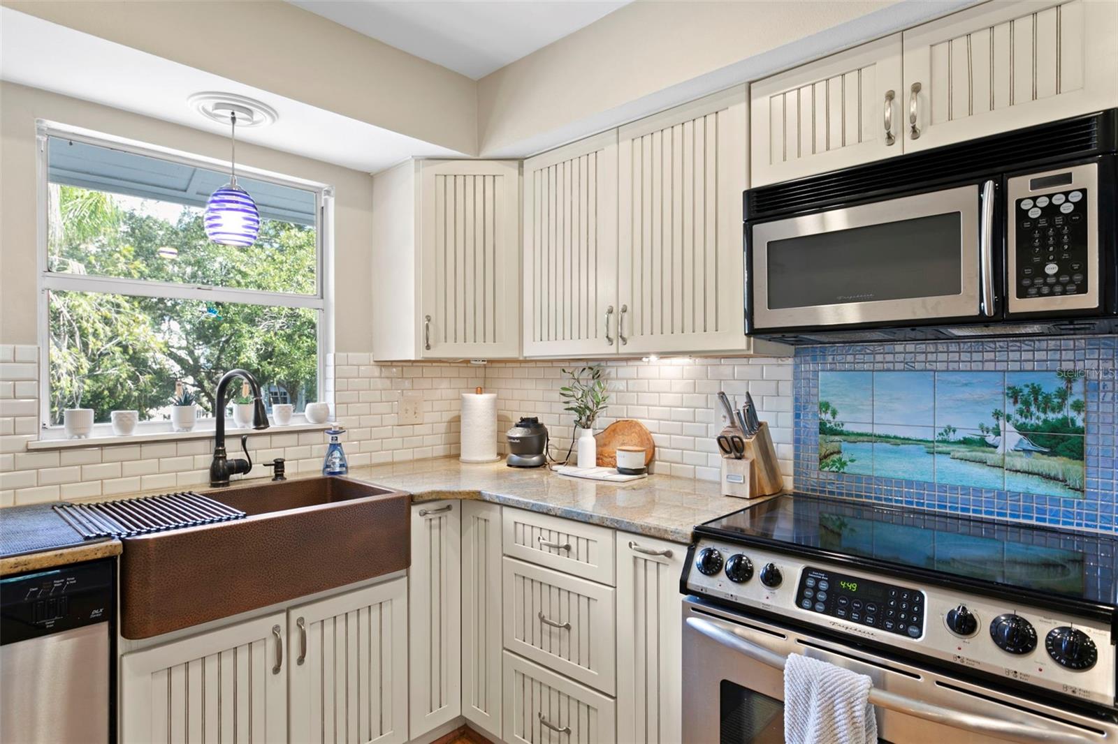 4863 W FLAMINGO RD RD #2, TAMPA, FL, 33611