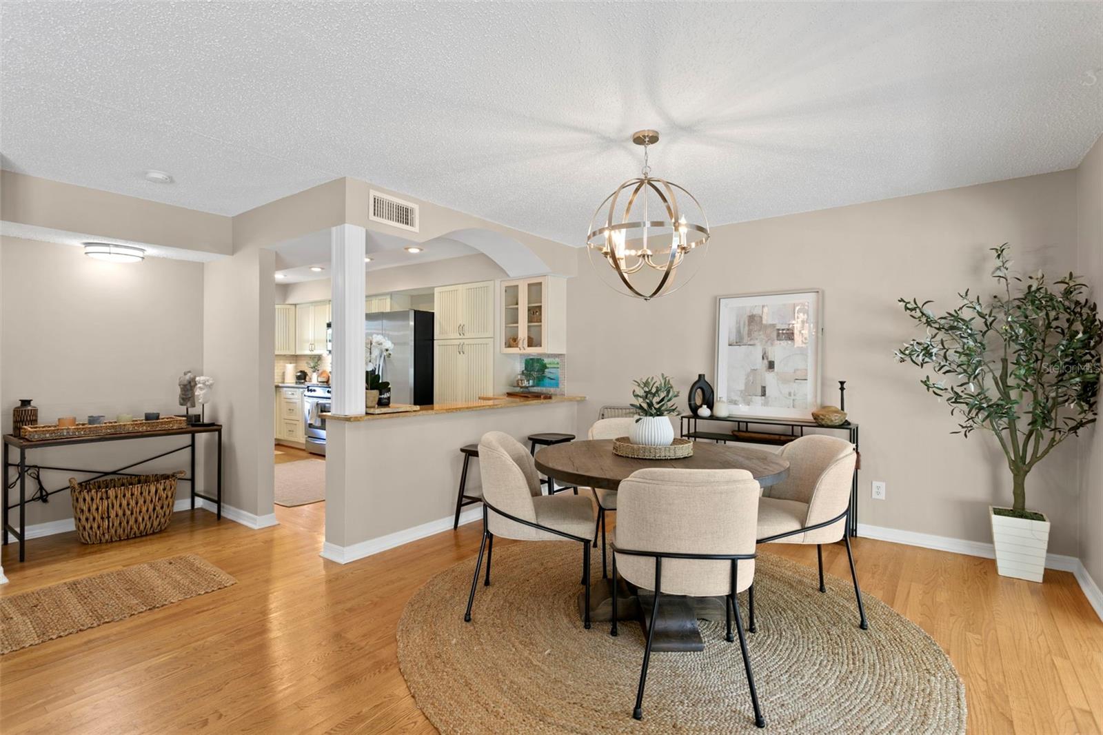 4863 W FLAMINGO RD RD #2, TAMPA, FL, 33611