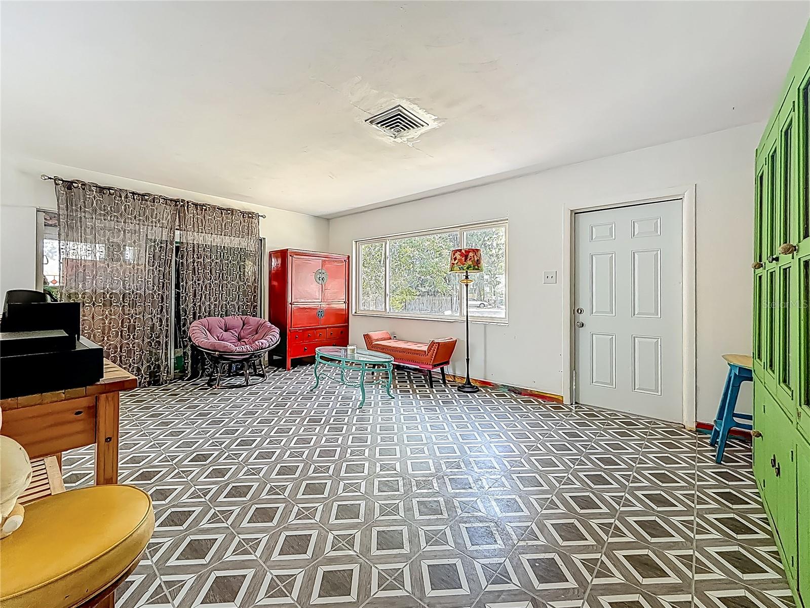5995 59TH WAY N, ST PETERSBURG, FL, 33709
