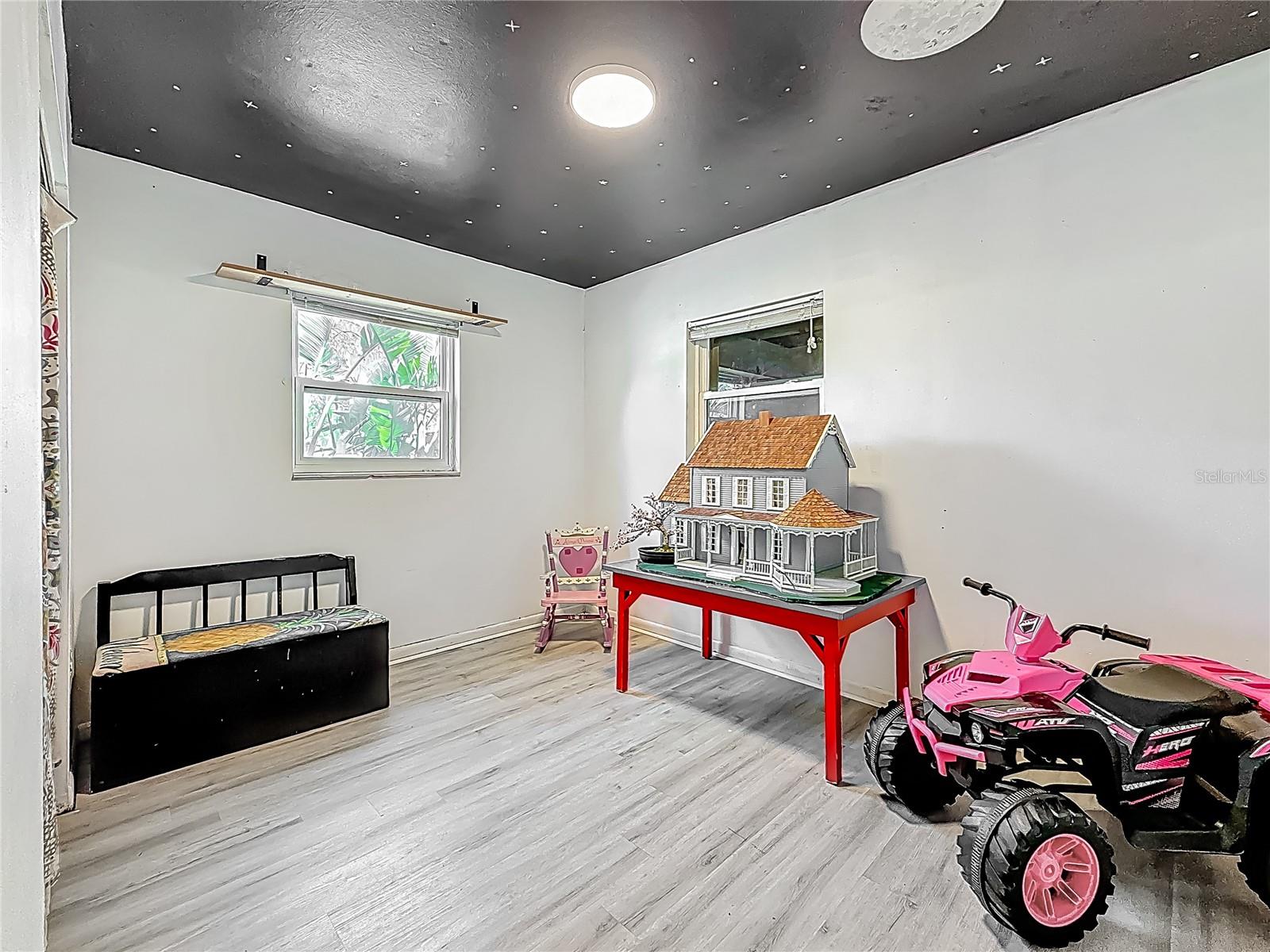 5995 59TH WAY N, ST PETERSBURG, FL, 33709