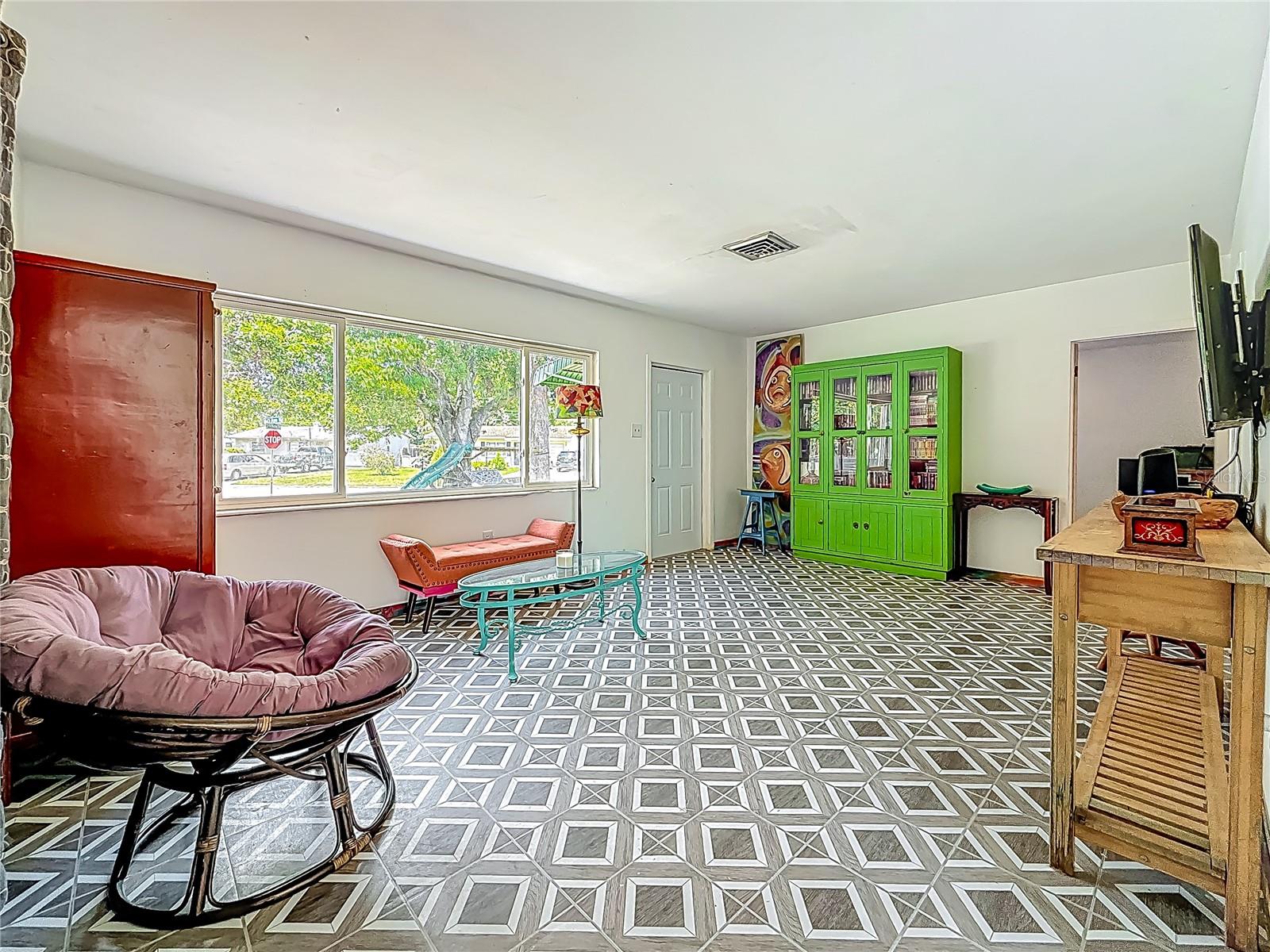 5995 59TH WAY N, ST PETERSBURG, FL, 33709