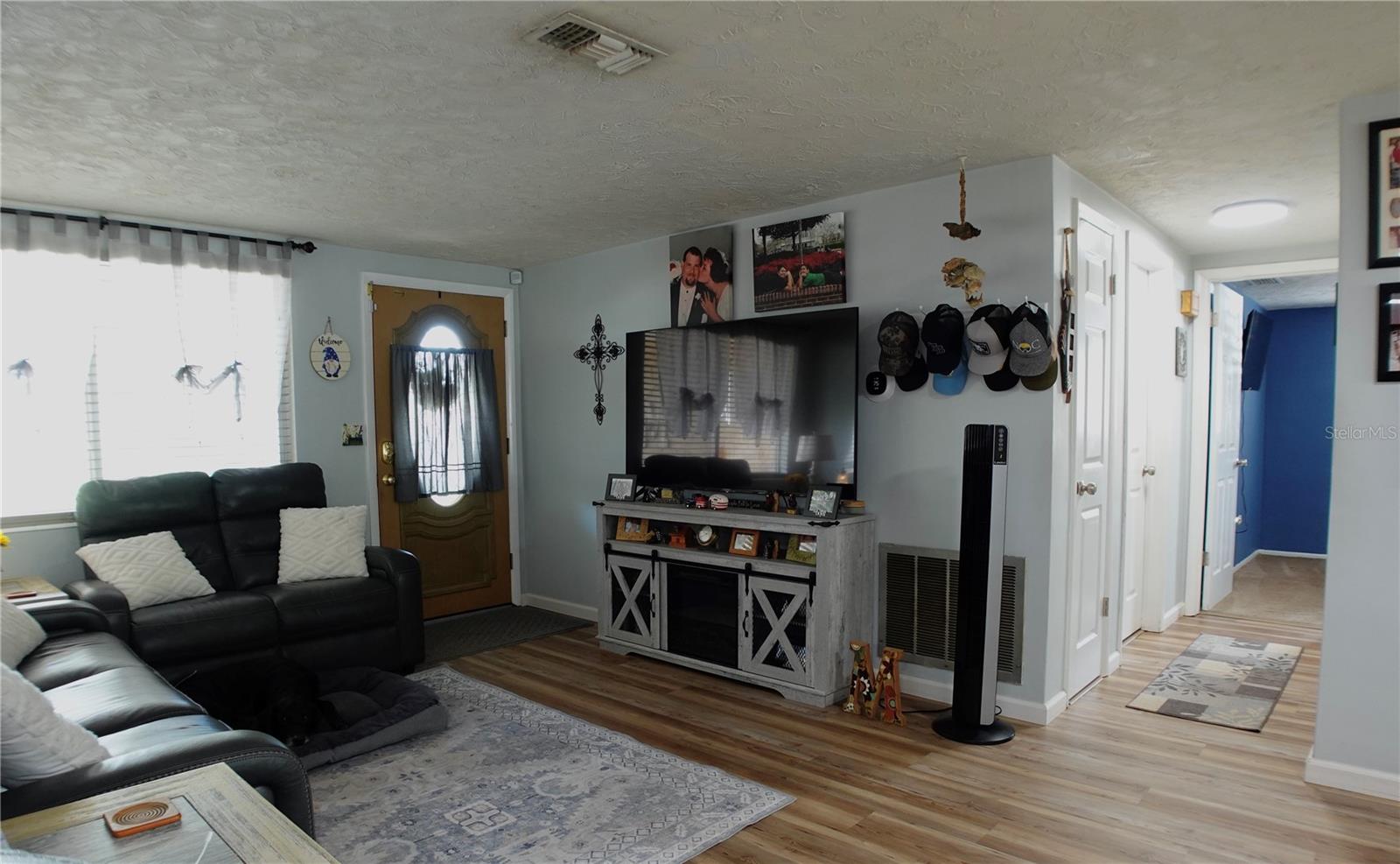 3302 EISENHOWER DR, HOLIDAY, FL, 34691