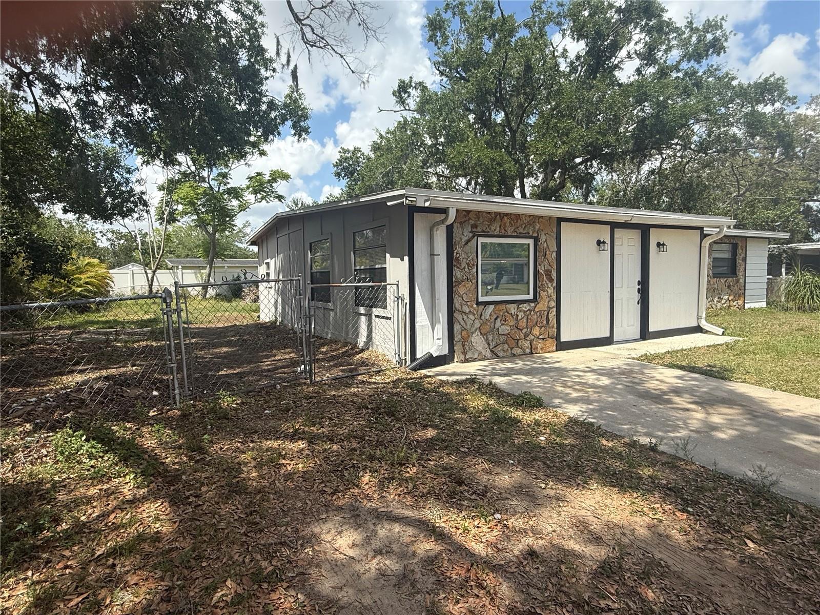 1204 E CAMELLIA DR, BRANDON, FL, 33510