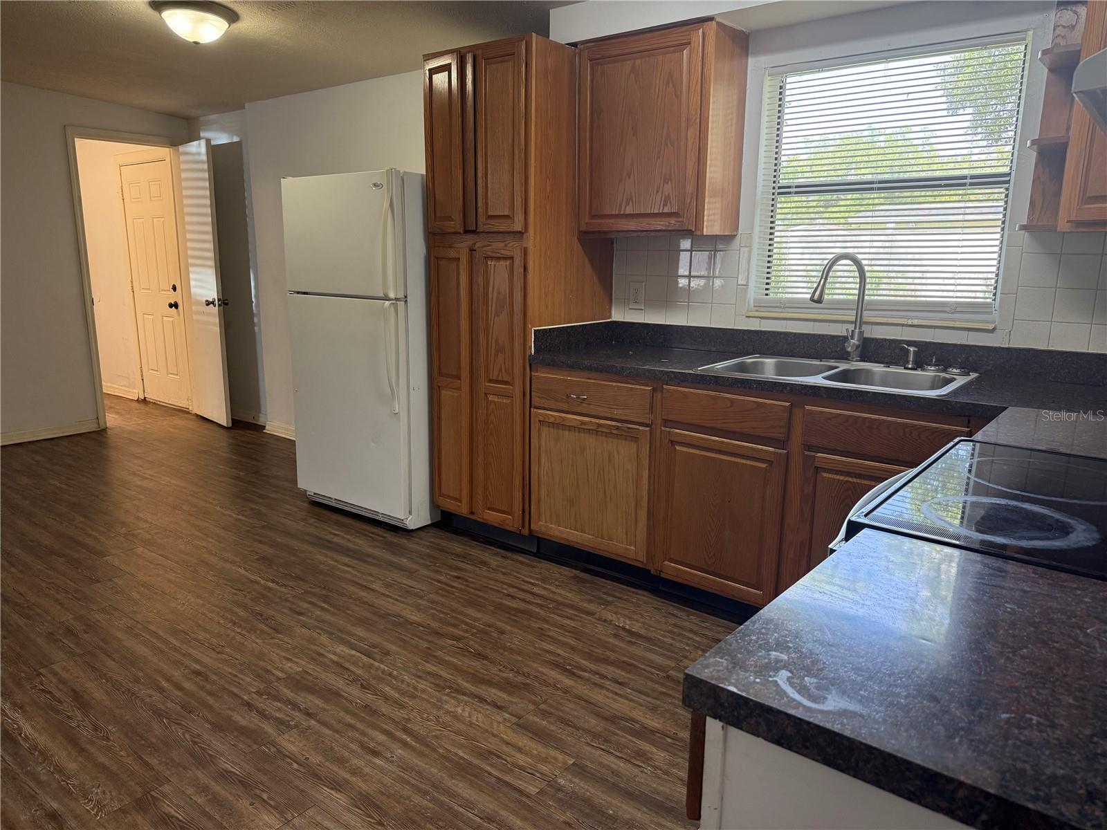 1204 E CAMELLIA DR, BRANDON, FL, 33510
