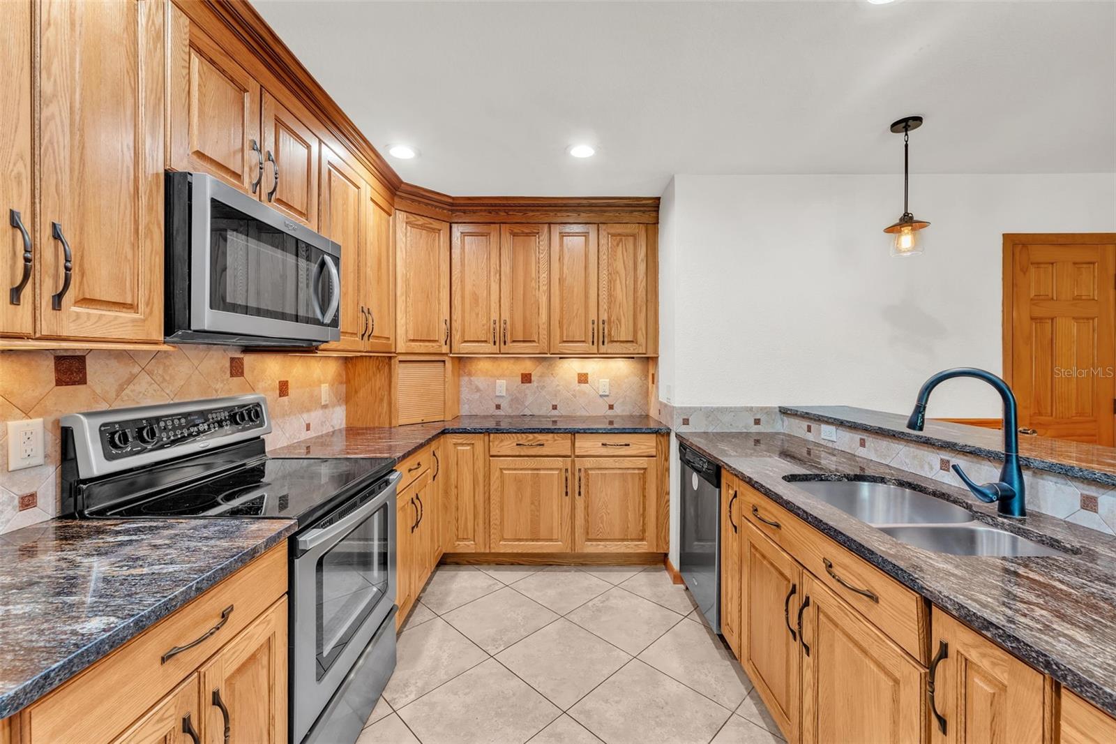 4910 THONOTOSASSA RD, PLANT CITY, FL, 33565