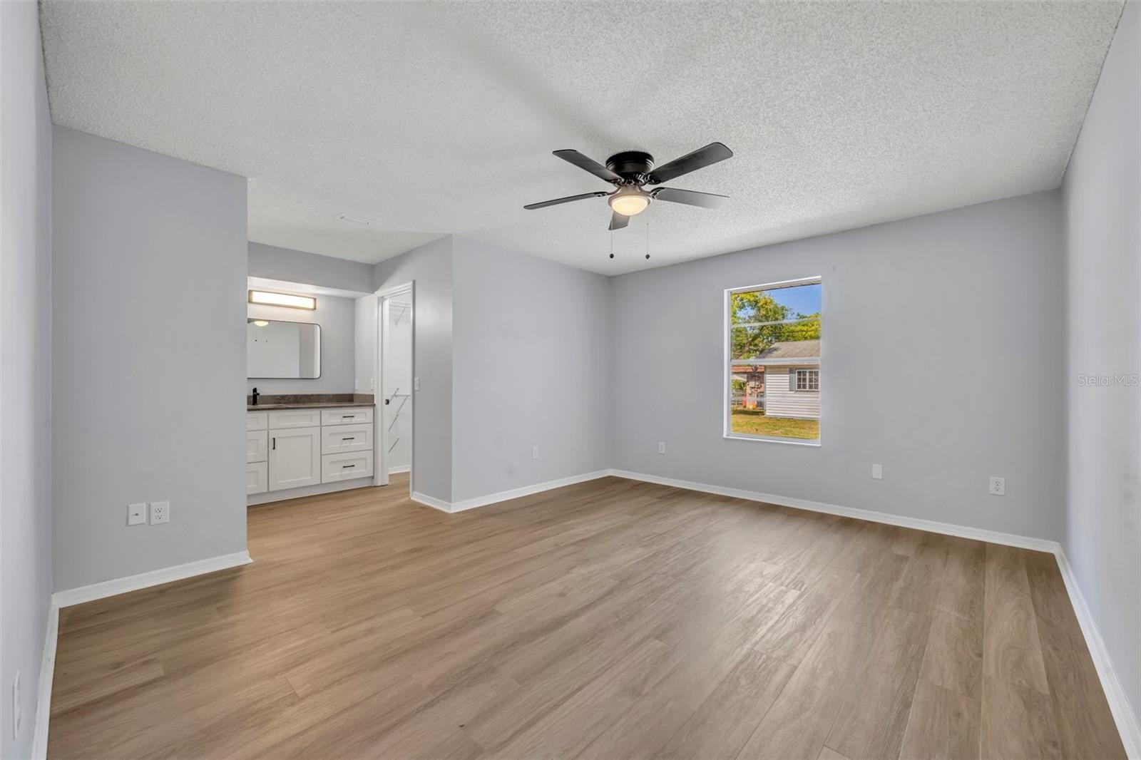 717 S RIDGEWOOD AVE, ORMOND BEACH, FL, 32174