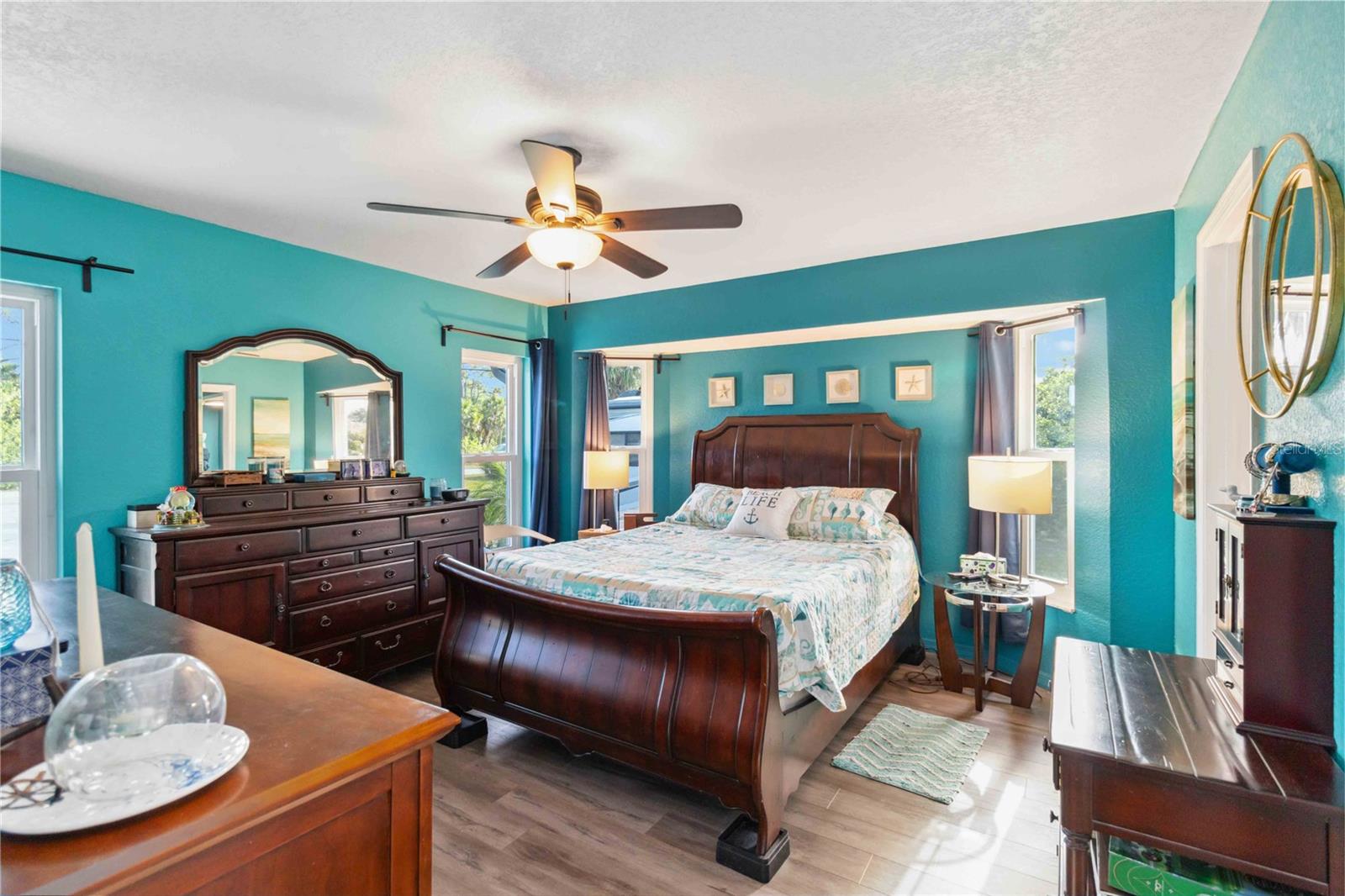 18033 EDGEWATER DR, PORT CHARLOTTE, FL, 33948
