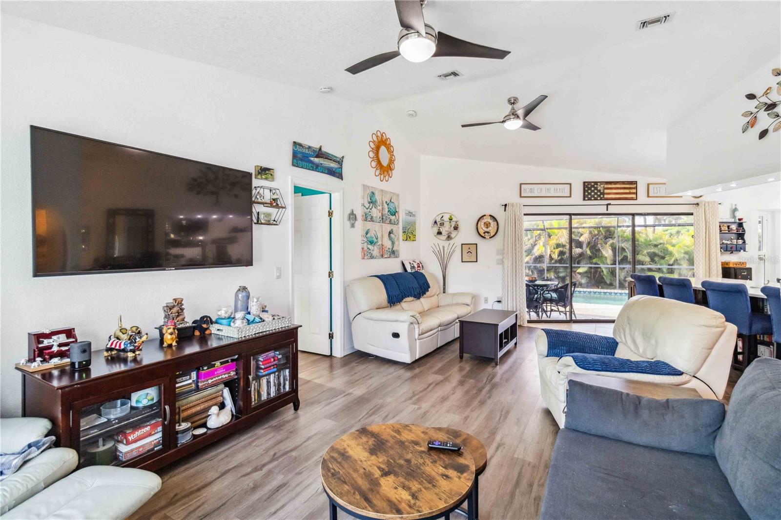 18033 EDGEWATER DR, PORT CHARLOTTE, FL, 33948