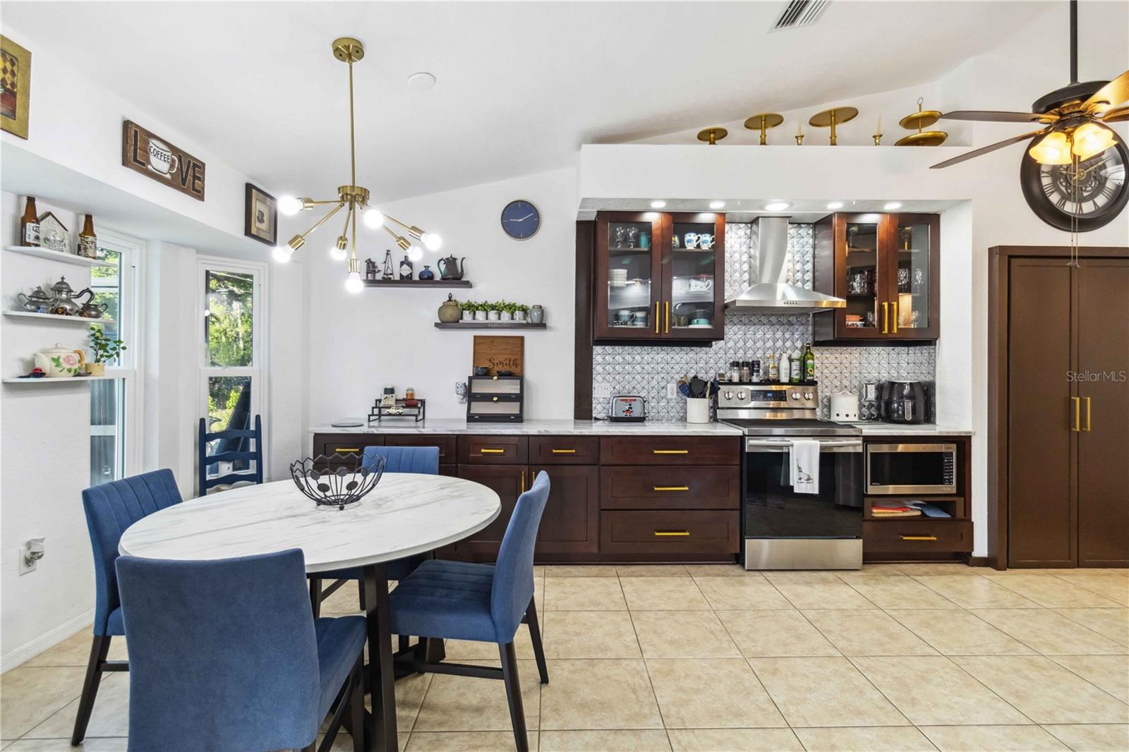 18033 EDGEWATER DR, PORT CHARLOTTE, FL, 33948