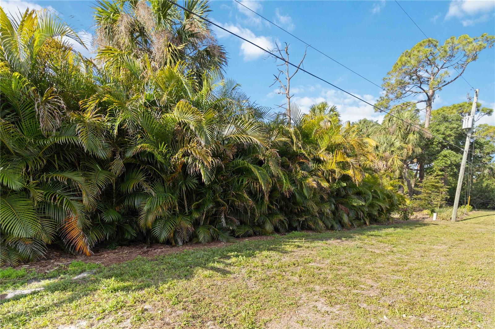 18033 EDGEWATER DR, PORT CHARLOTTE, FL, 33948