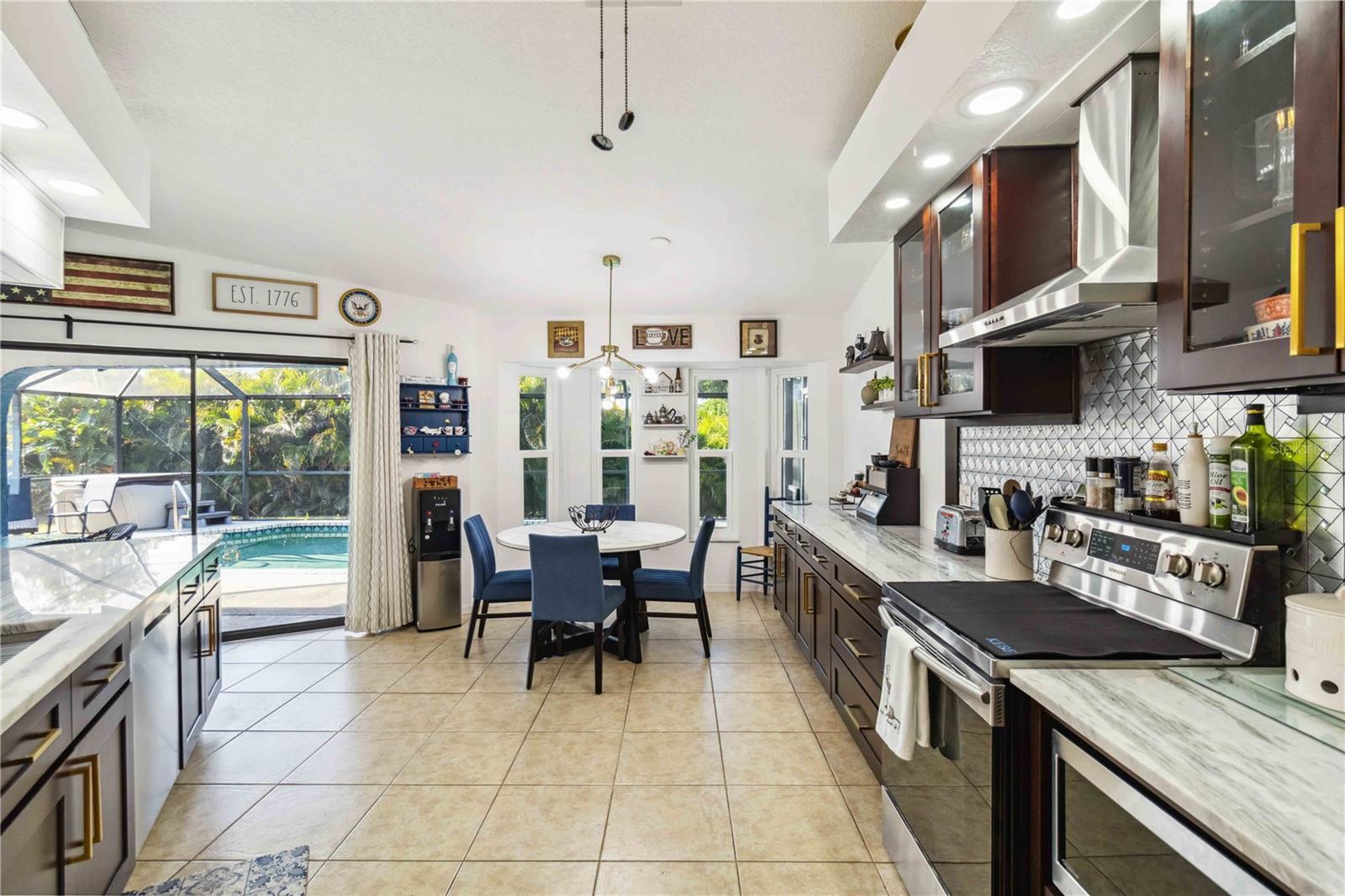 18033 EDGEWATER DR, PORT CHARLOTTE, FL, 33948