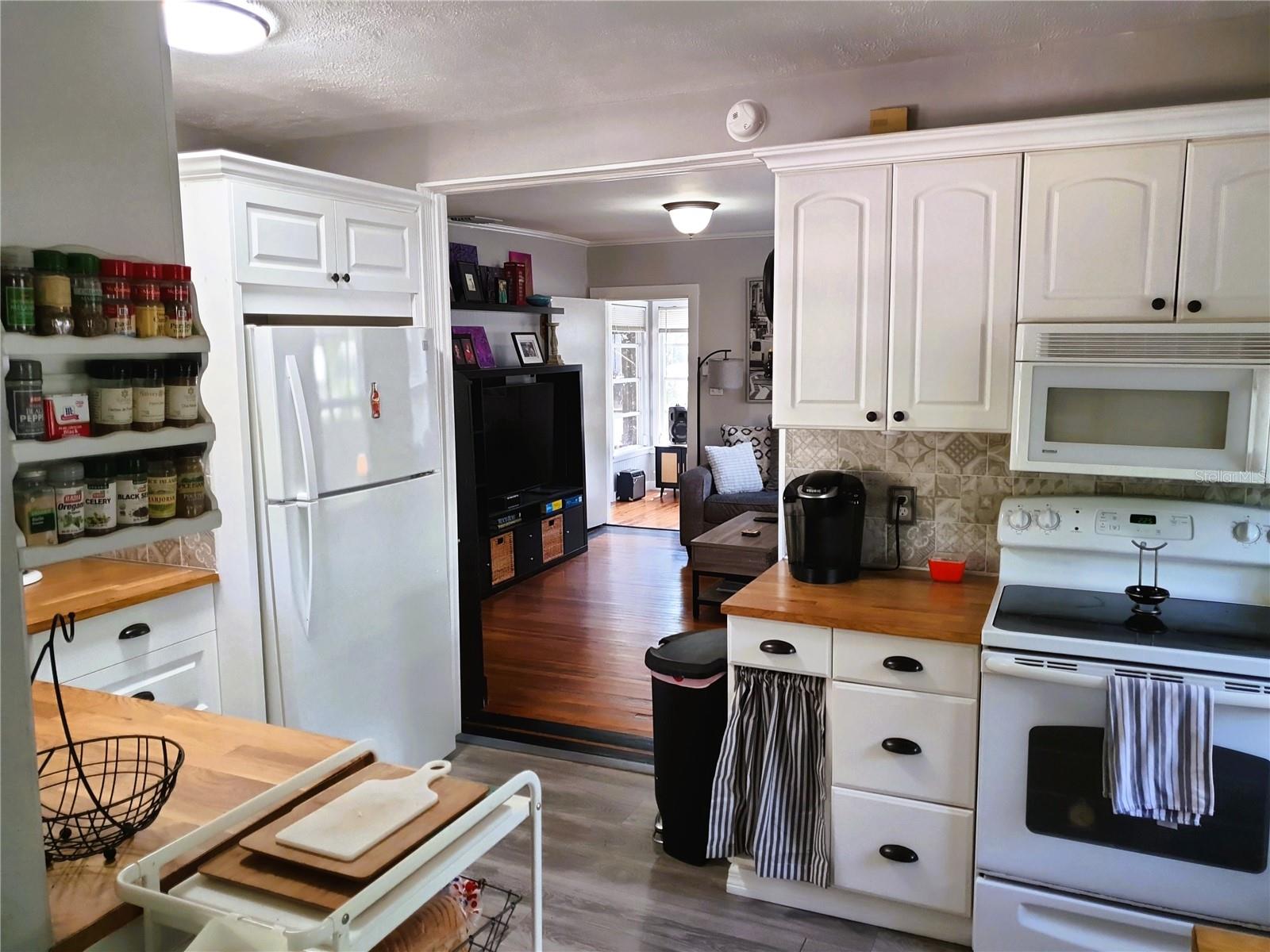 4021 IRIS ST N, ST PETERSBURG, FL, 33703
