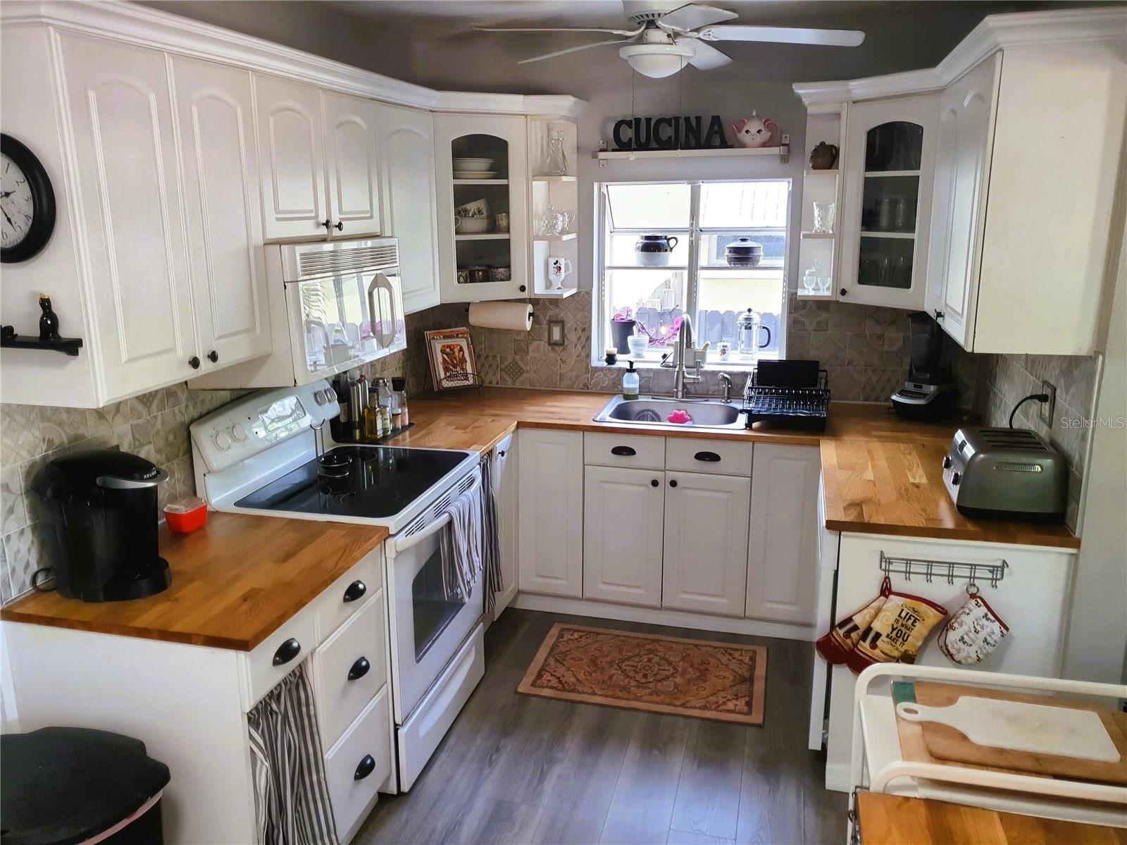 4021 IRIS ST N, ST PETERSBURG, FL, 33703