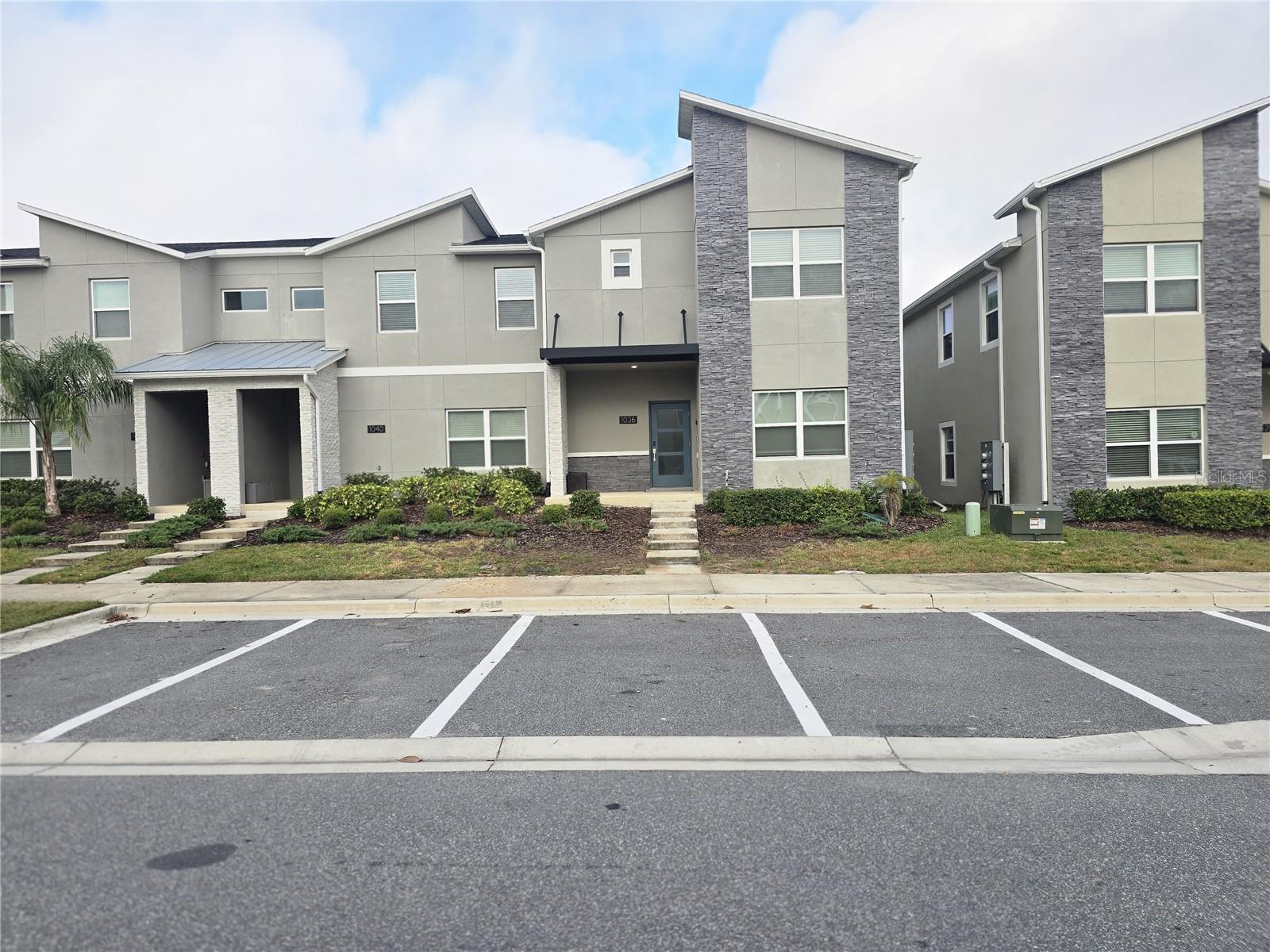 1036 LEADER STREET, DAVENPORT, FL, 33896